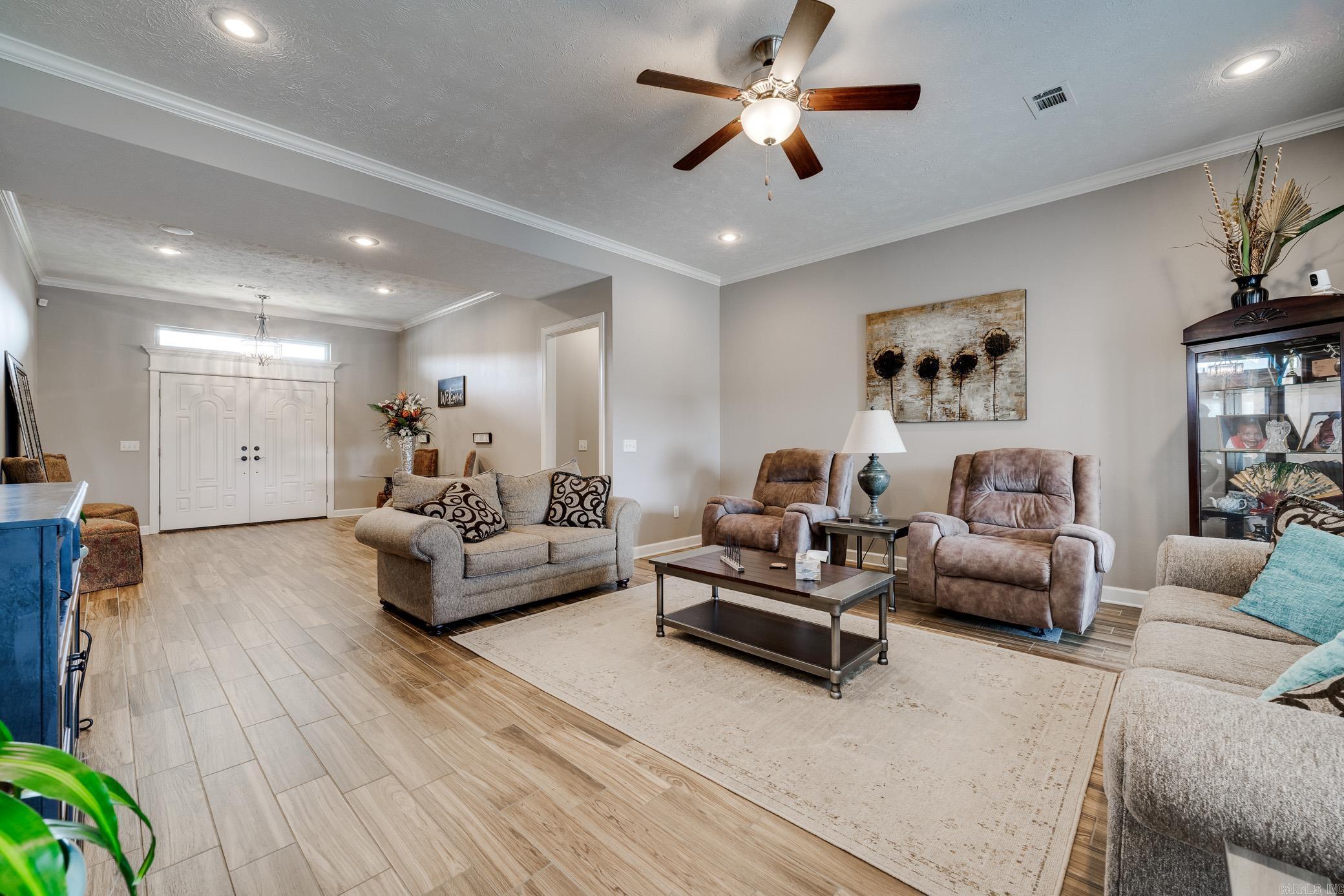1605 Sylar Circle