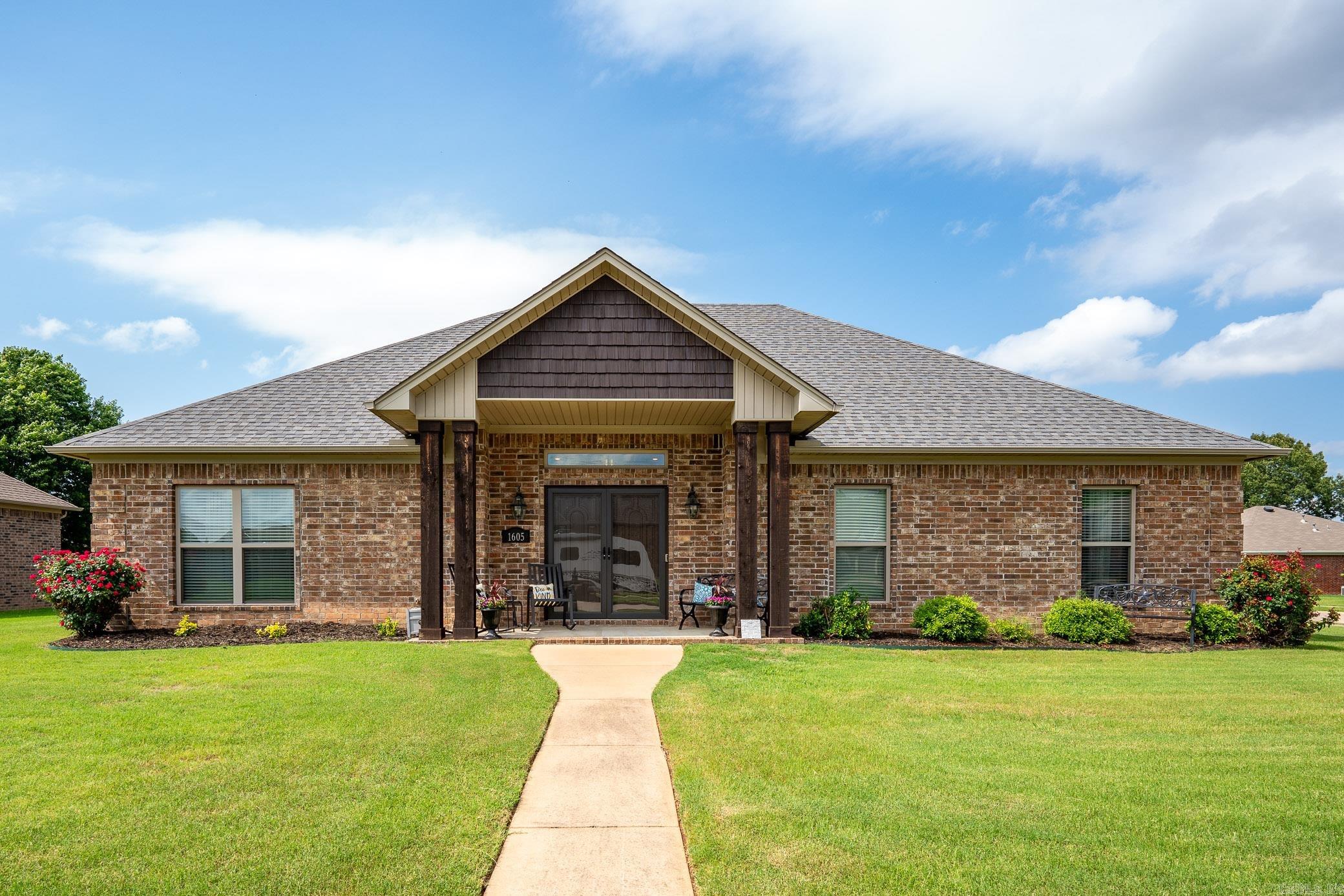 1605 Sylar Circle