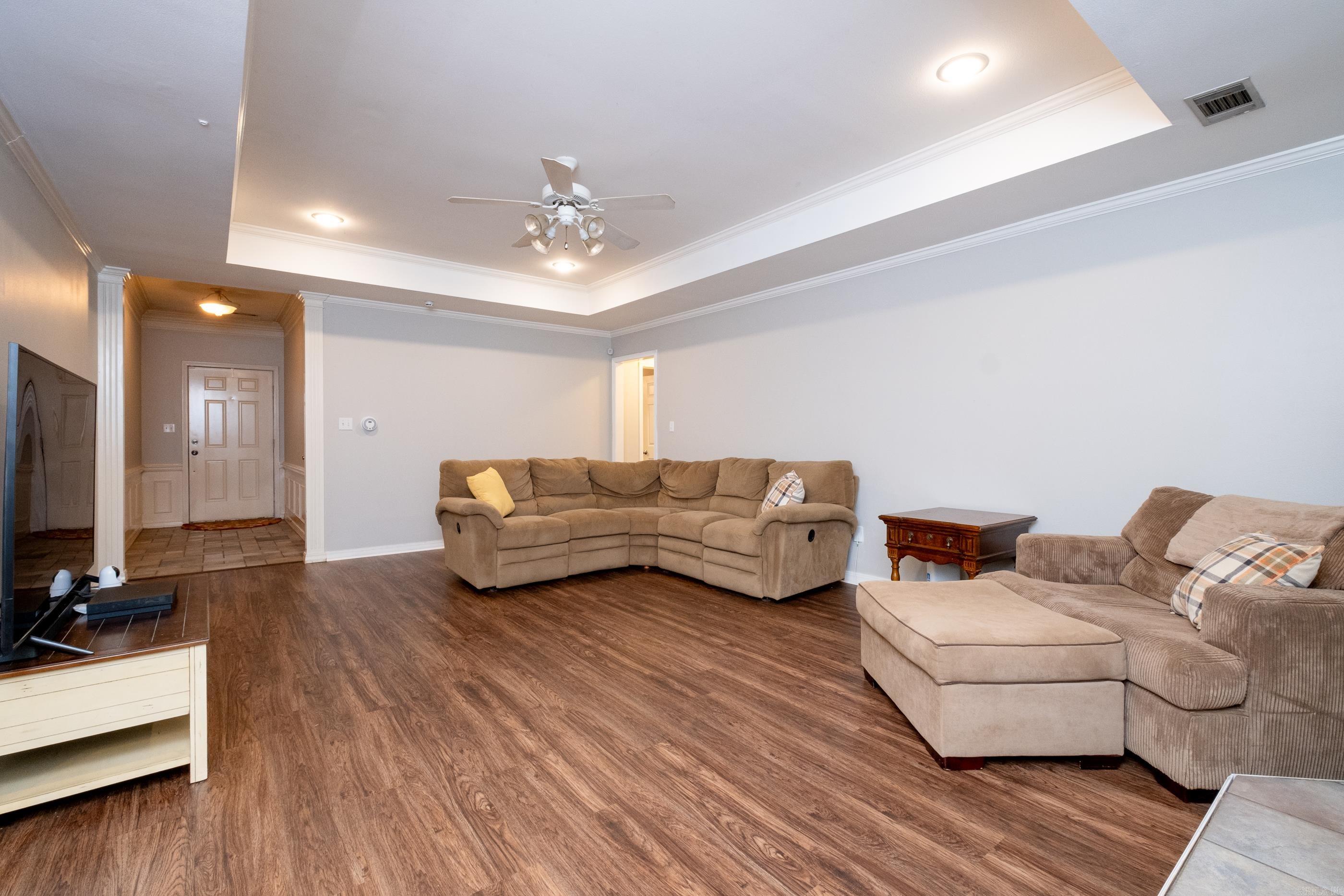 198 Diamond Pointe Drive