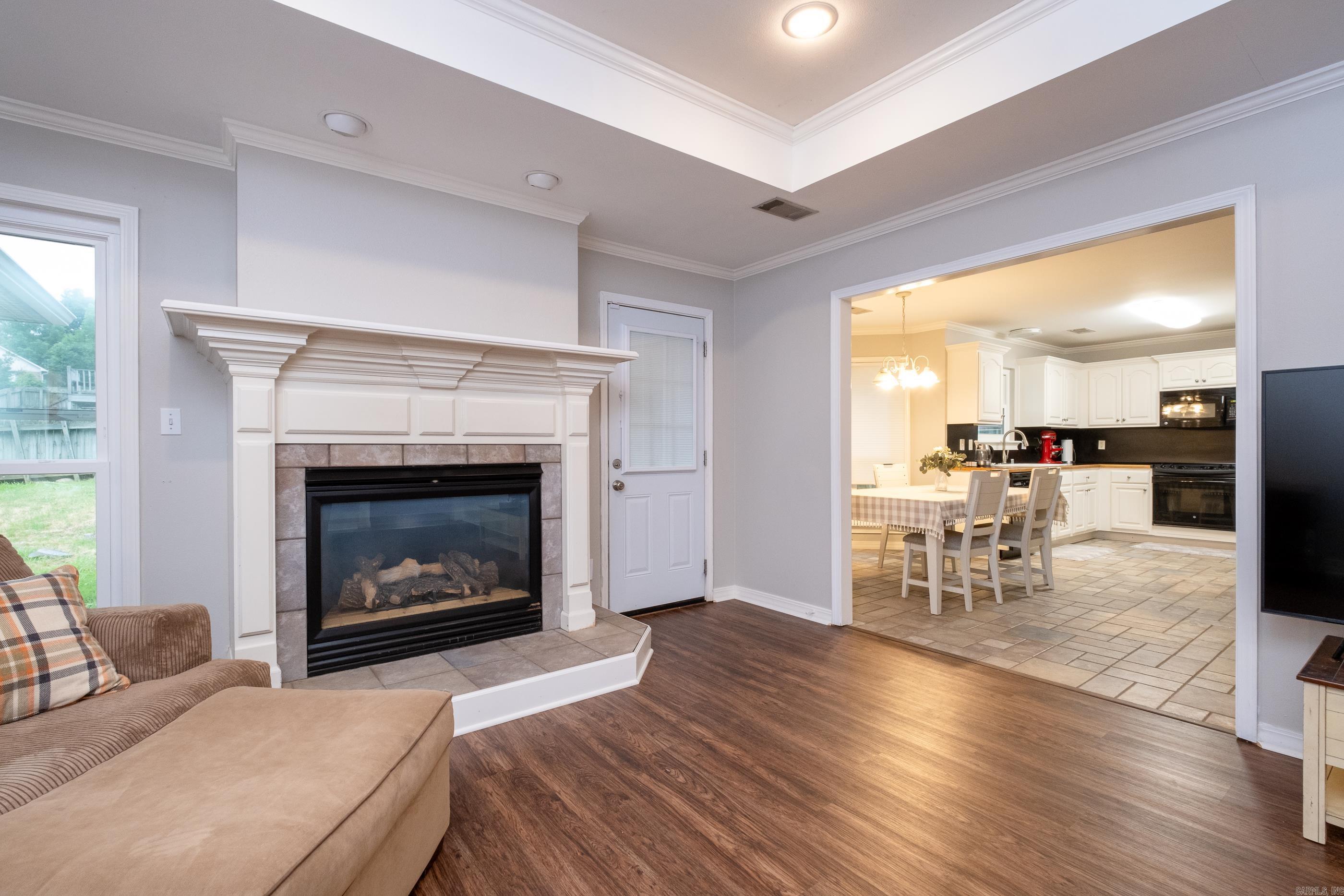 198 Diamond Pointe Drive