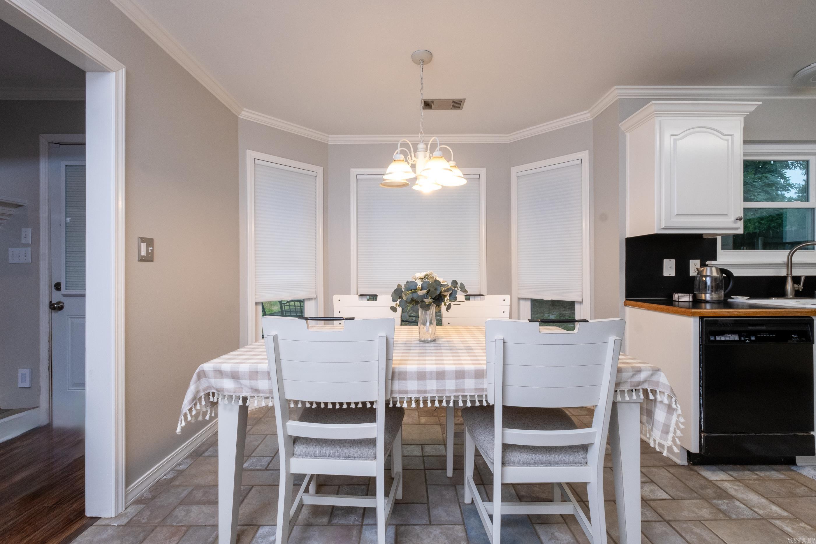 198 Diamond Pointe Drive