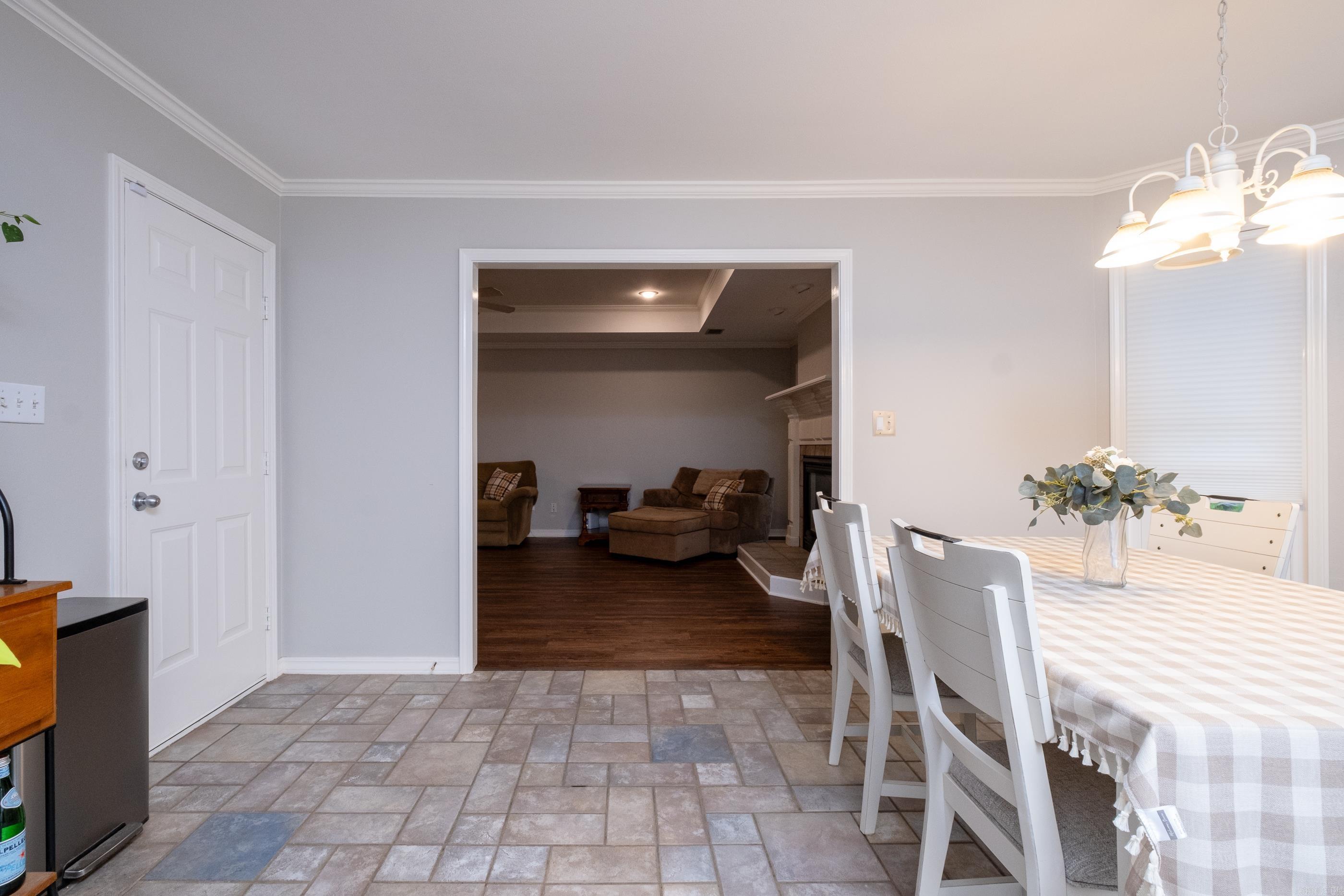 198 Diamond Pointe Drive