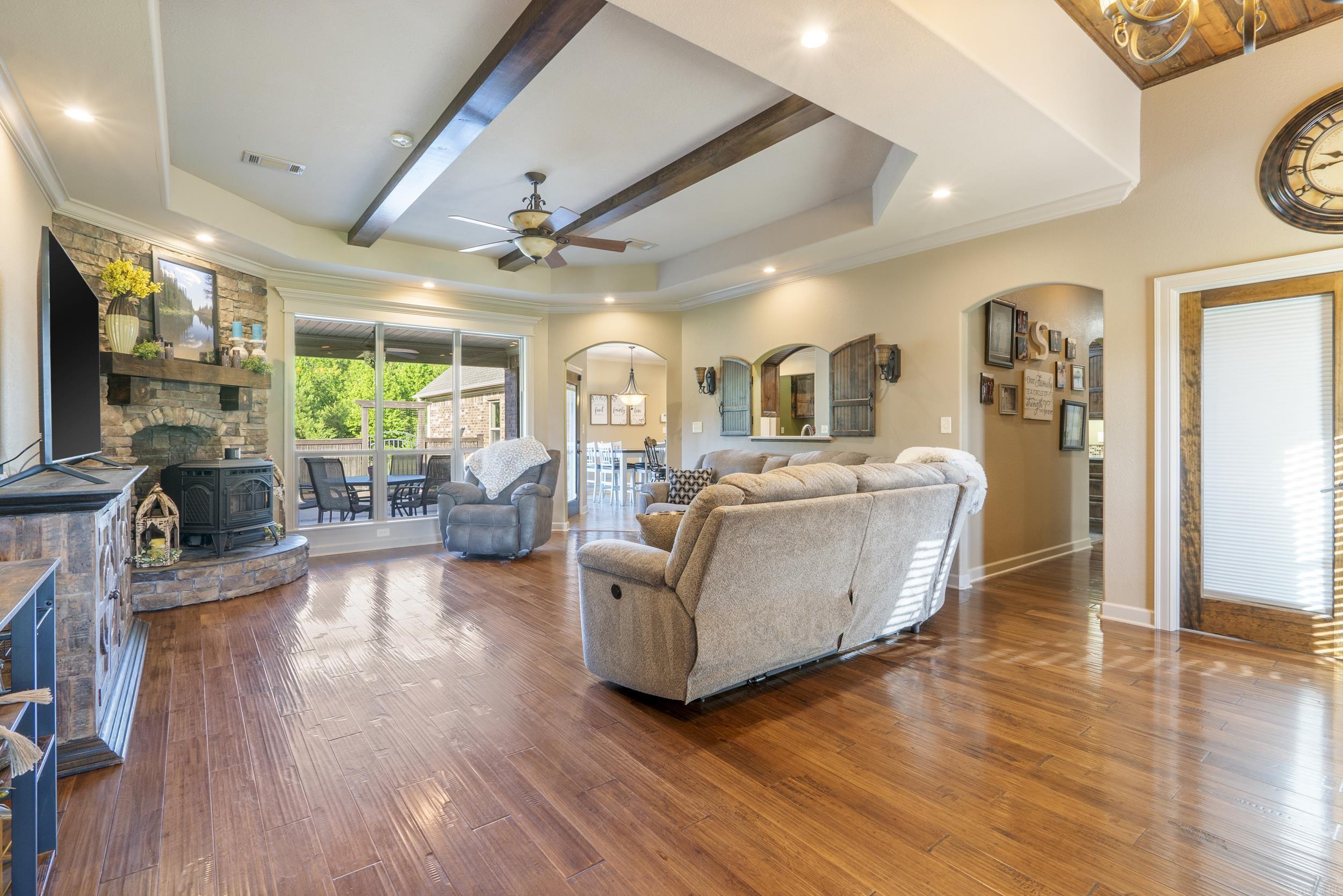 8 Sequoia Drive