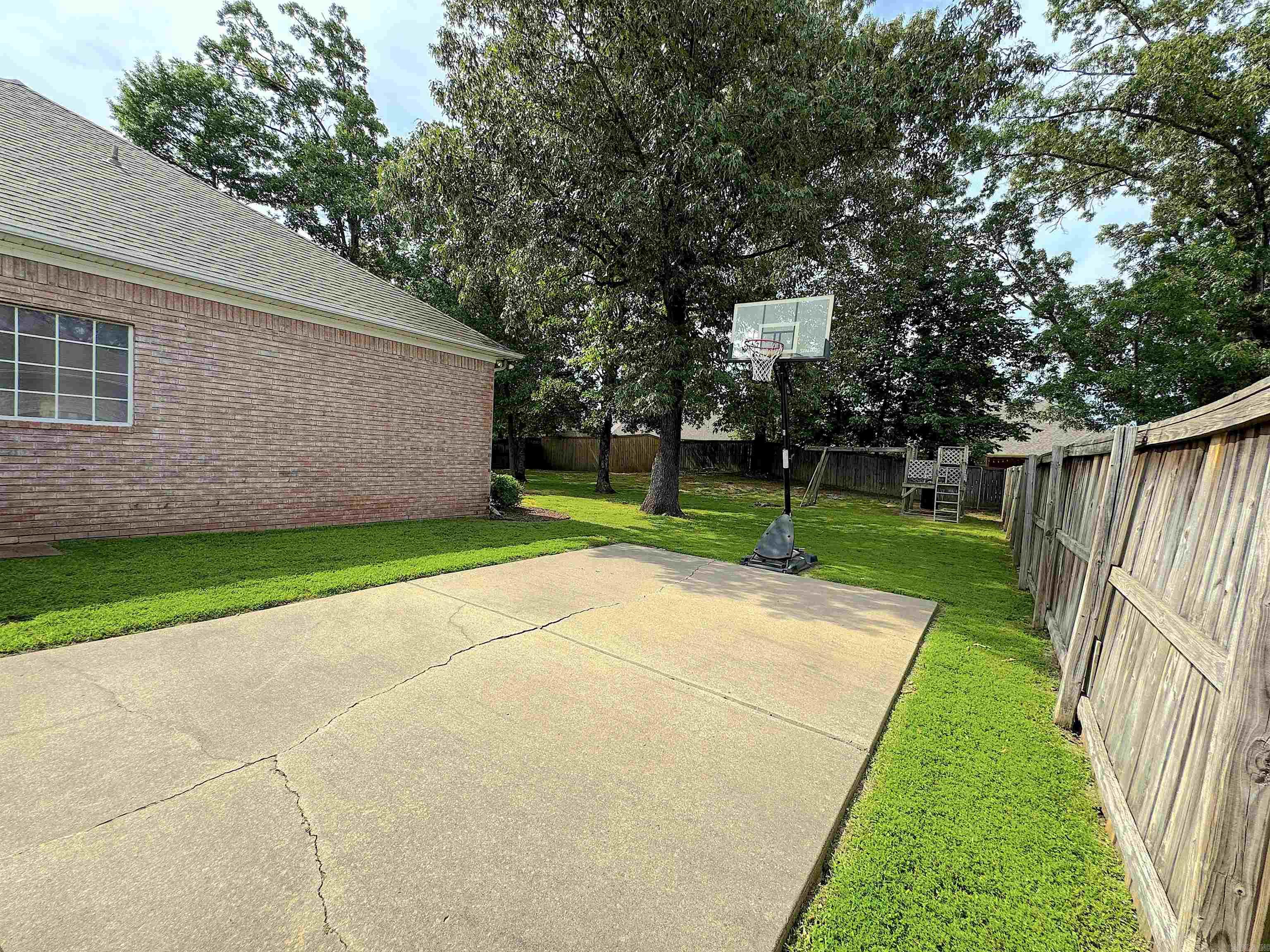 5140 April Drive