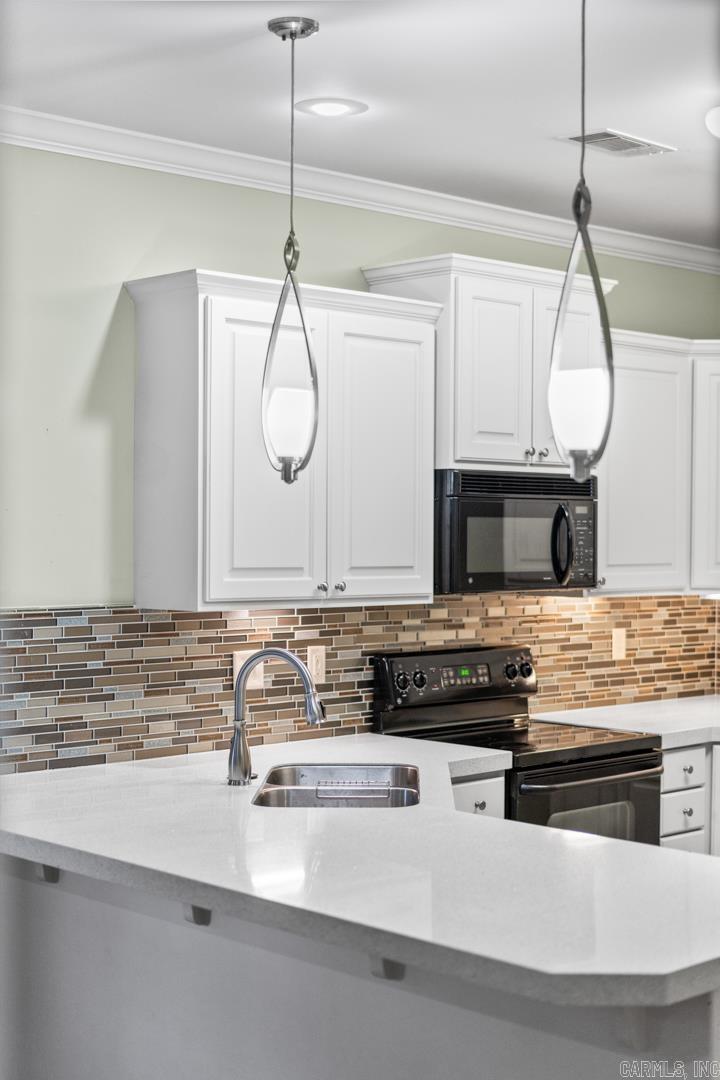 1103 Stagecoach Village