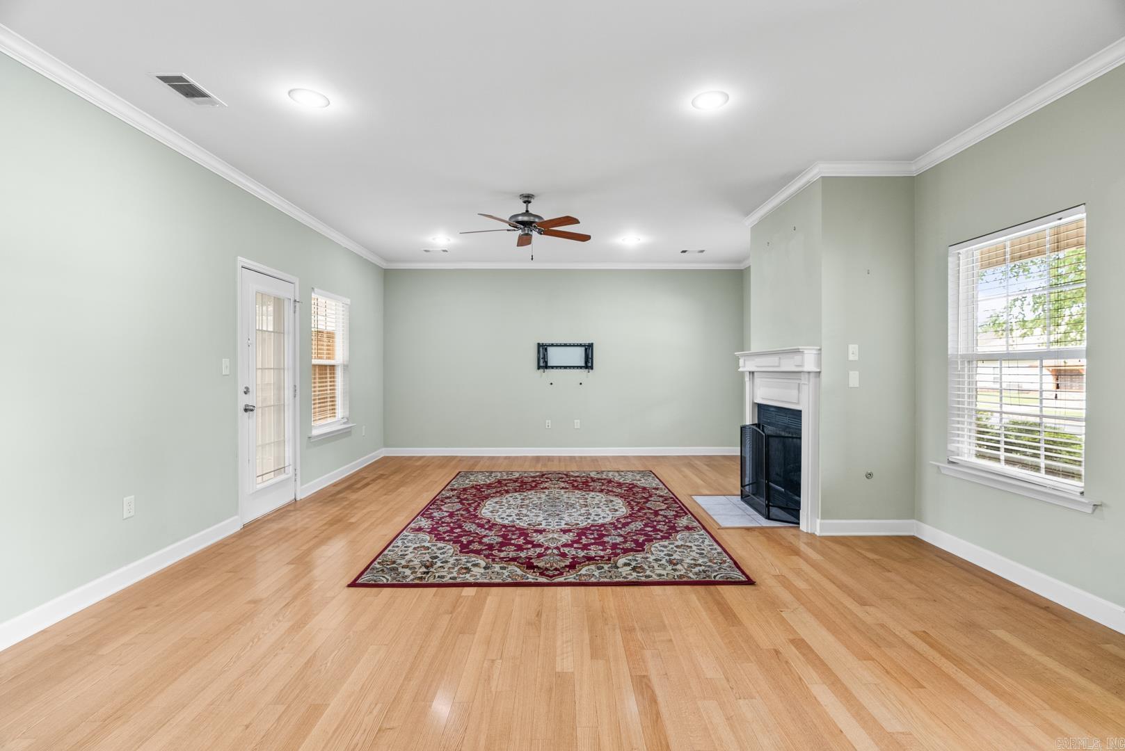 1103 Stagecoach Village