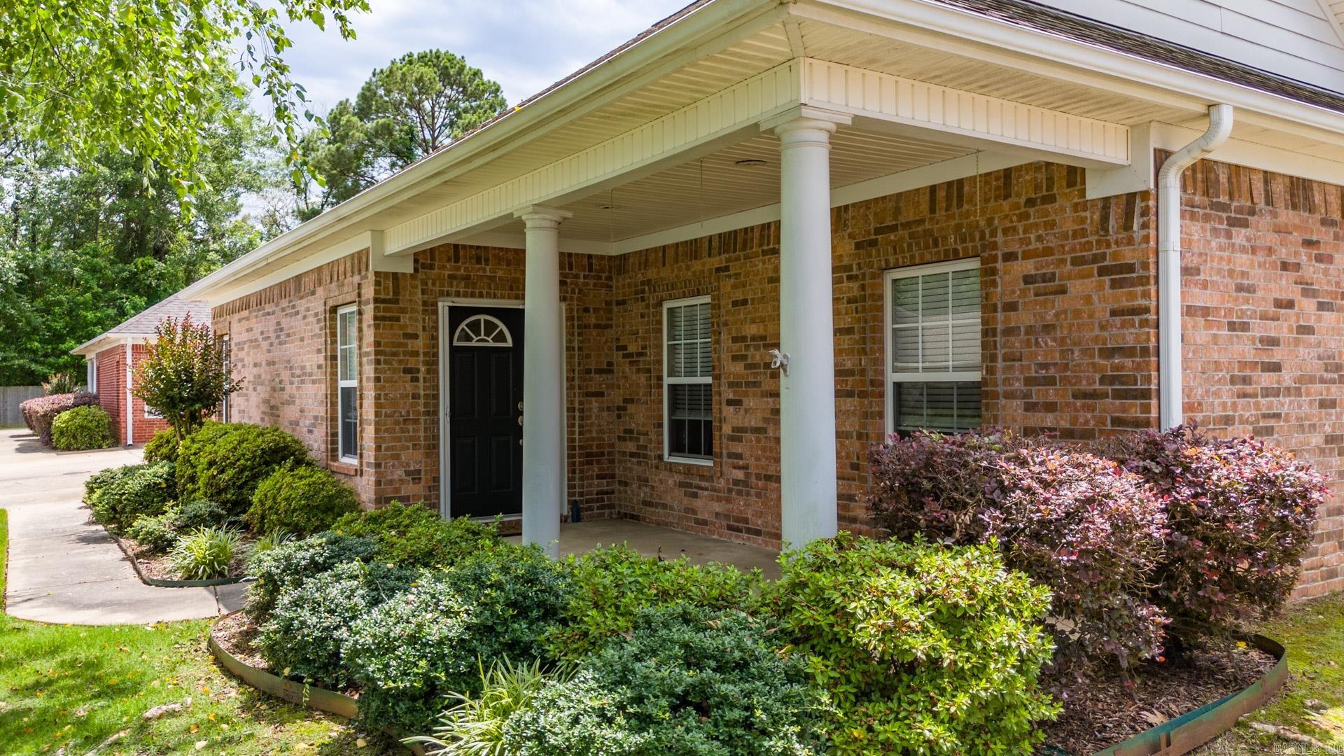 1103 Stagecoach Village