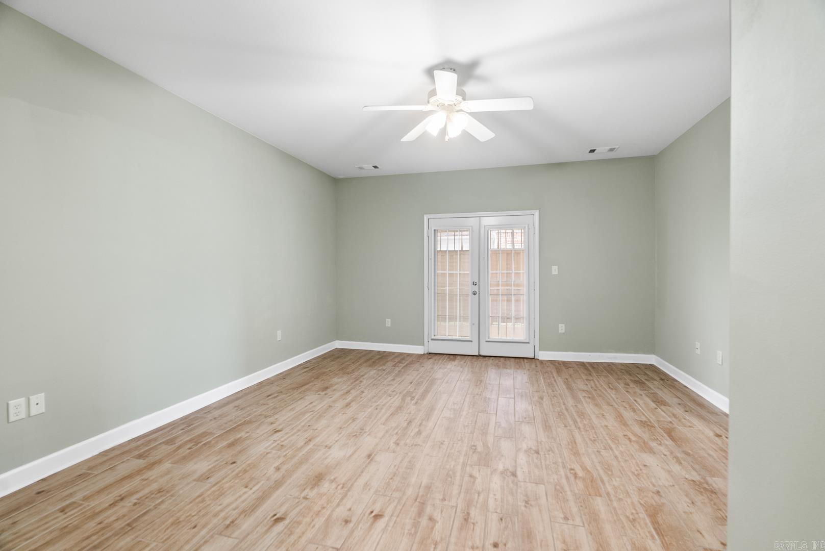 1103 Stagecoach Village