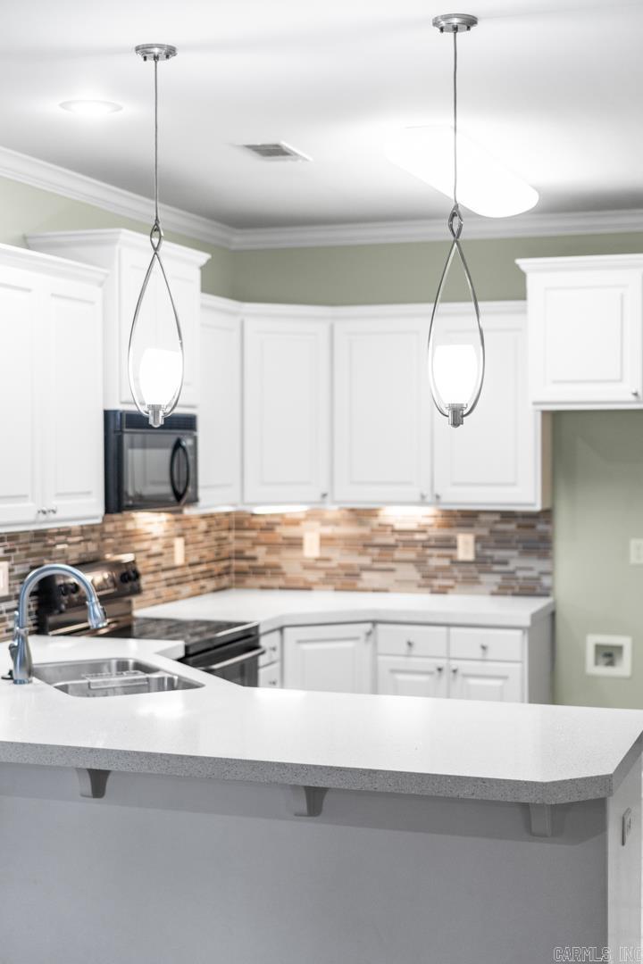 1103 Stagecoach Village