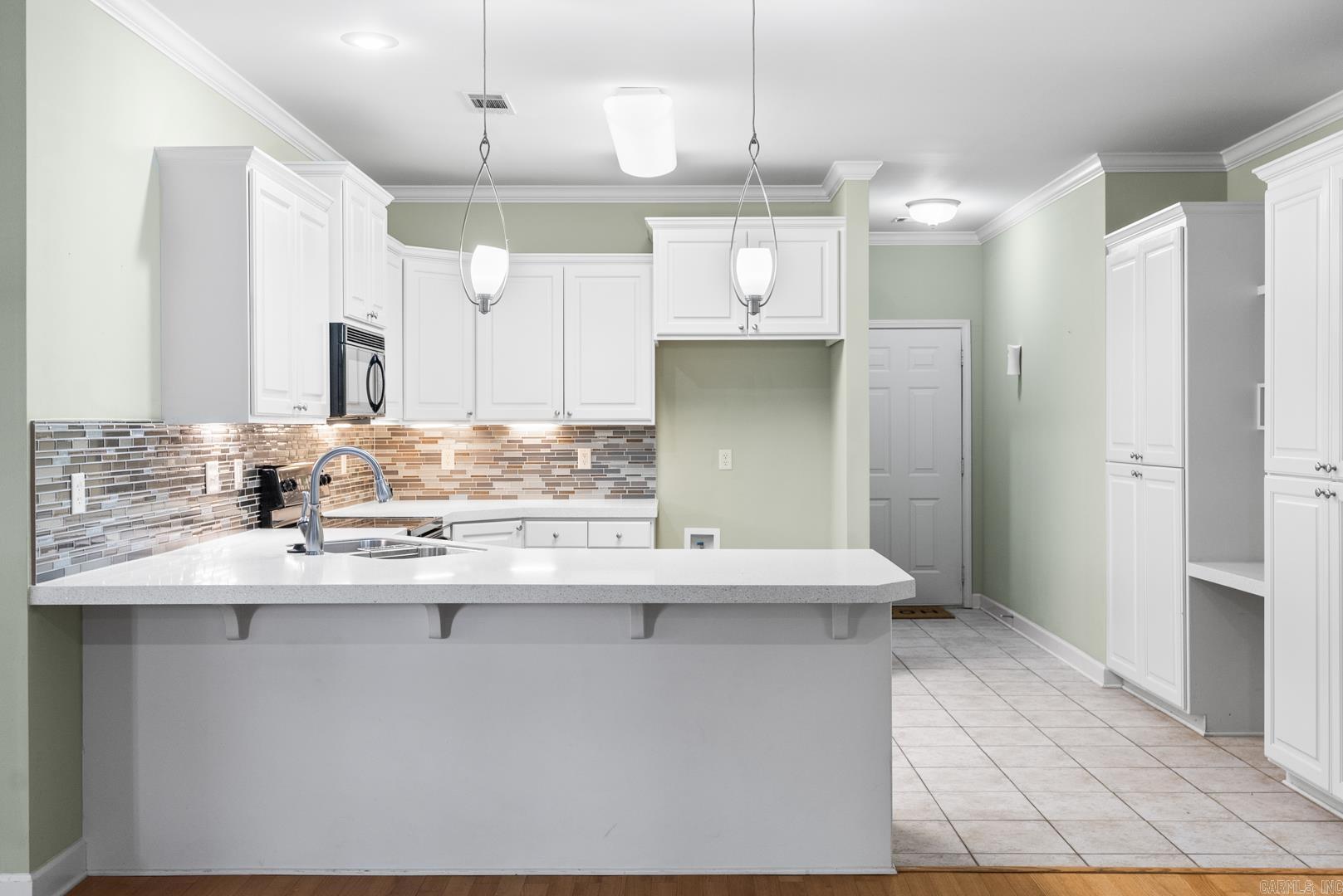 1103 Stagecoach Village