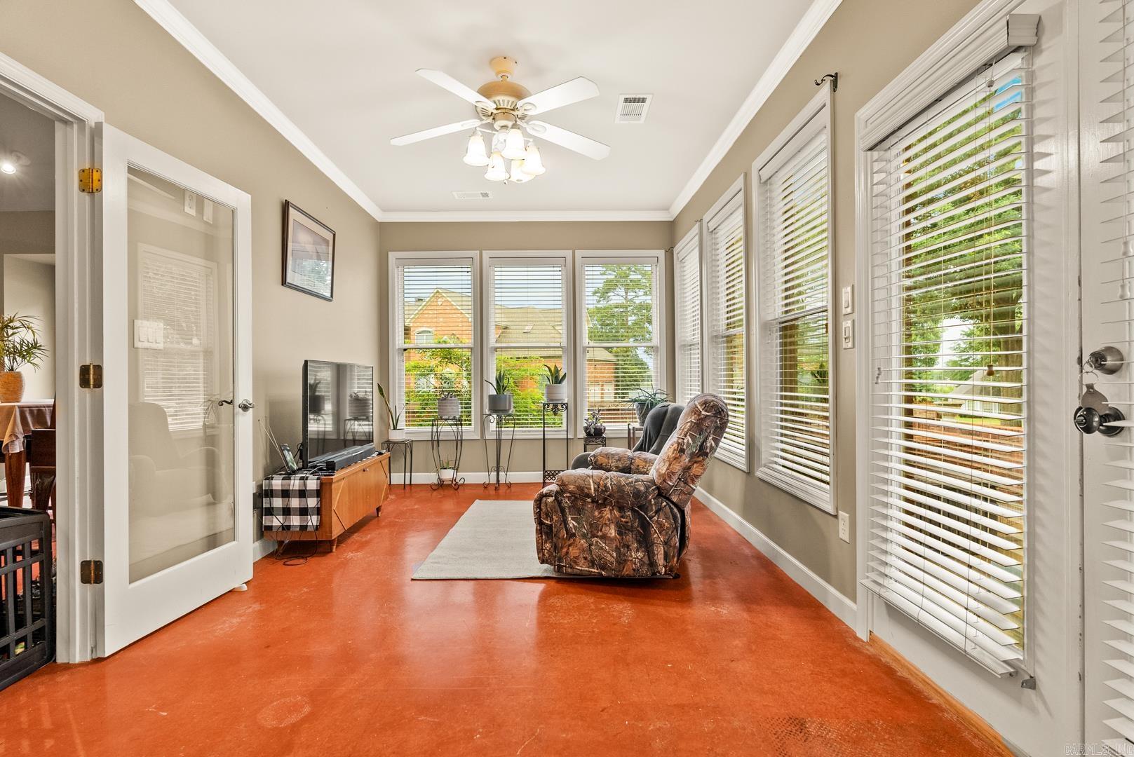 102 Southshore Dr