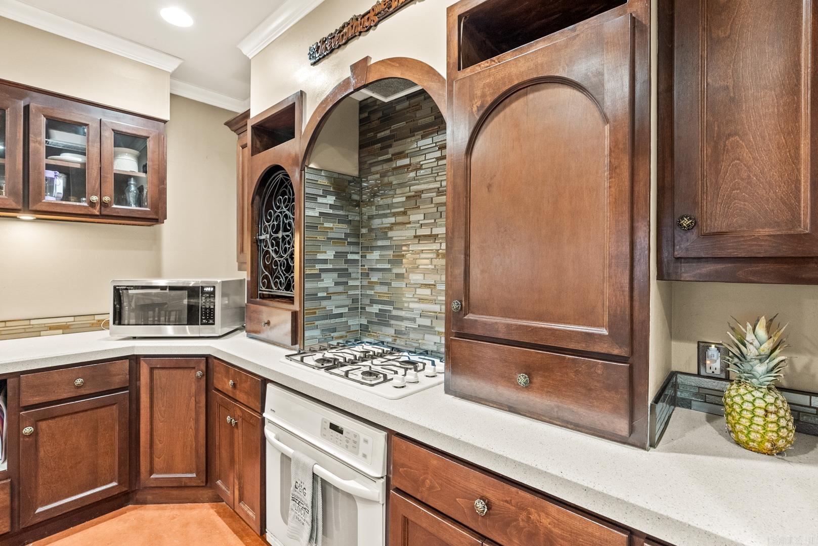 102 Southshore Dr