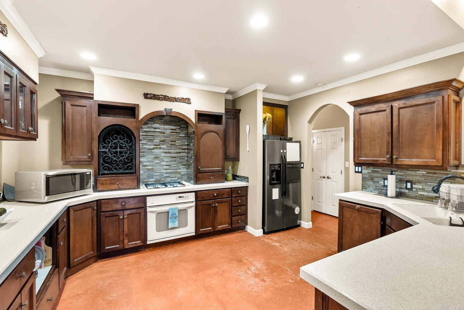 102 Southshore Dr