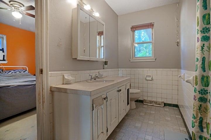 36 W Walker Drive