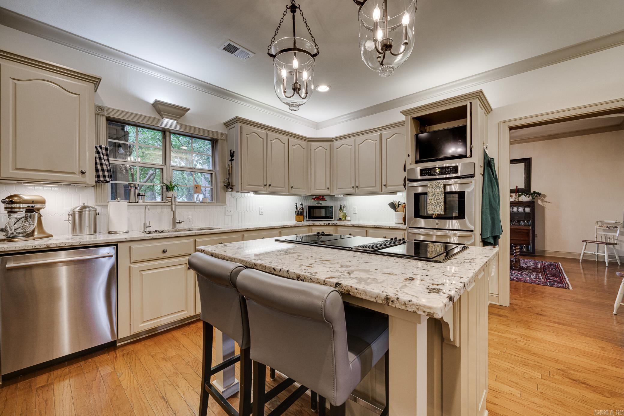 2550 Adamsbrooke Drive