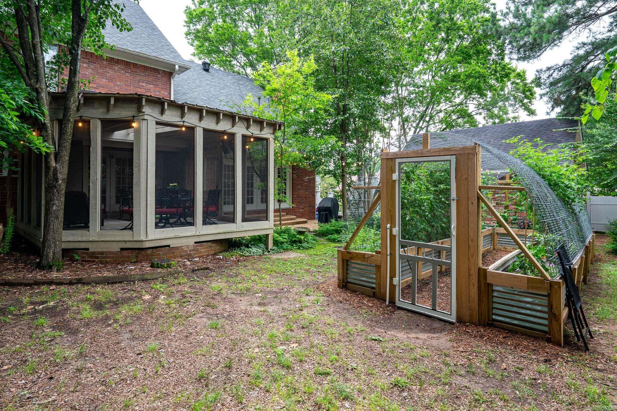 2550 Adamsbrooke Drive