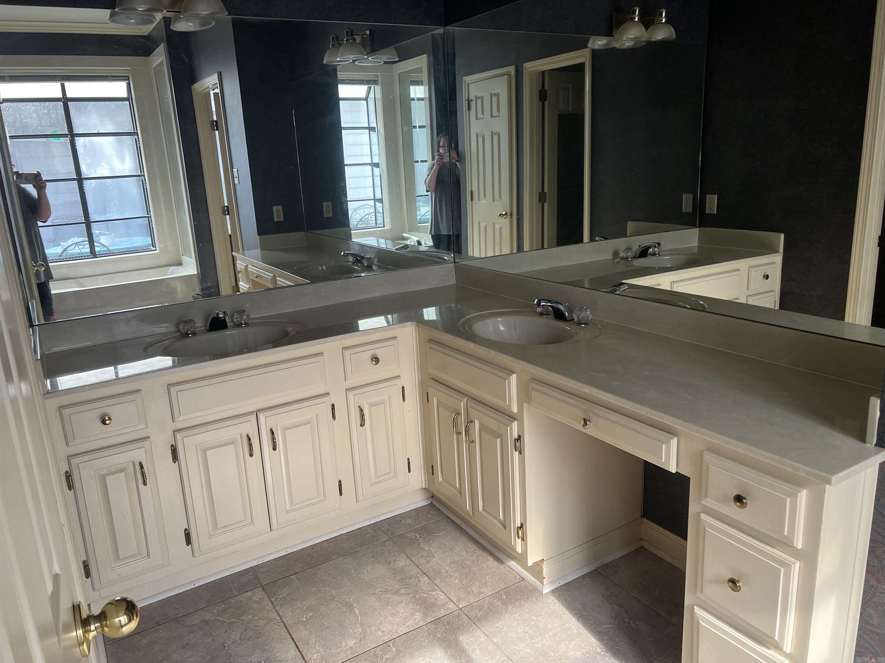 8 Carmel Valley Lane