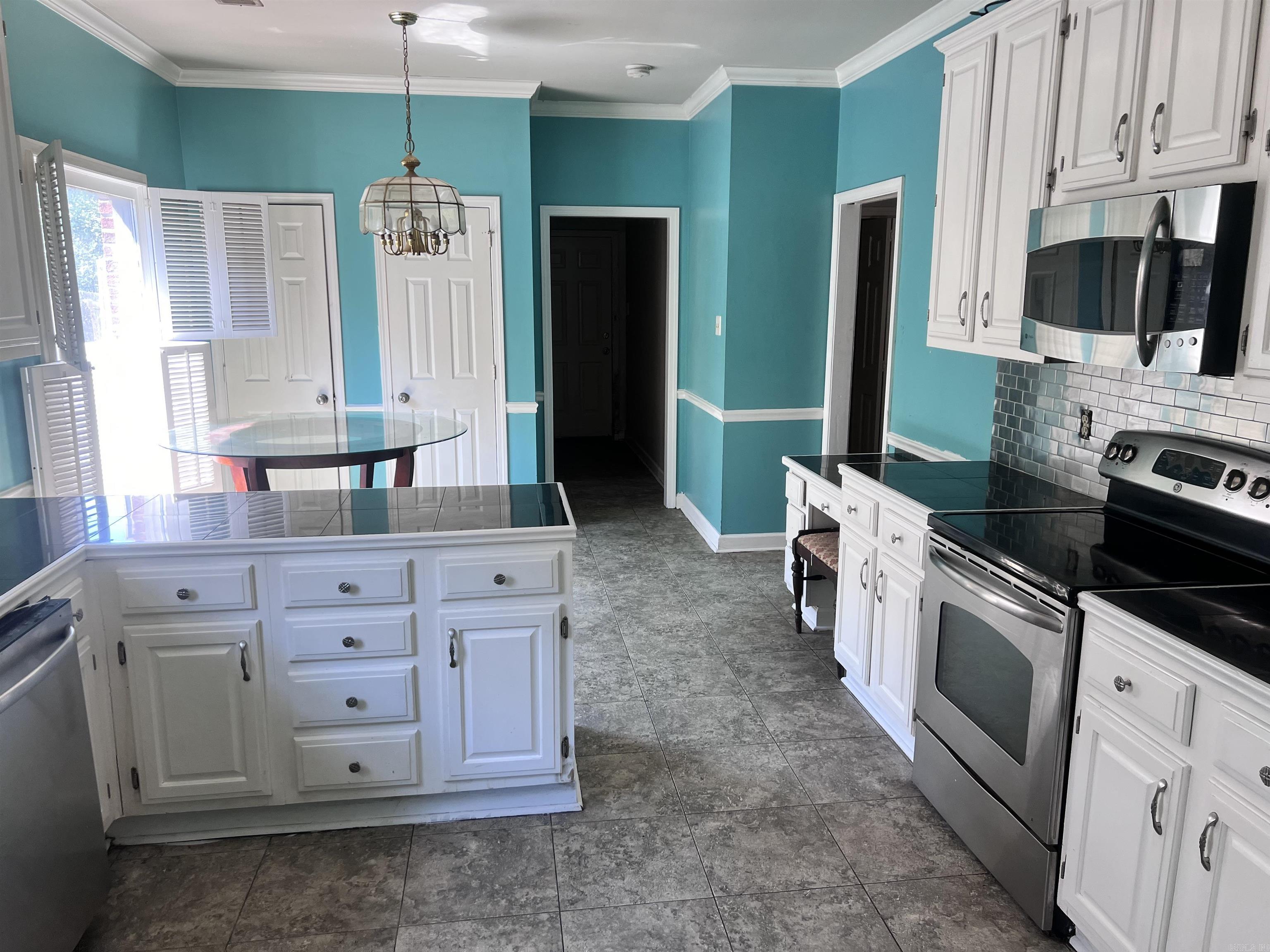 8 Carmel Valley Lane