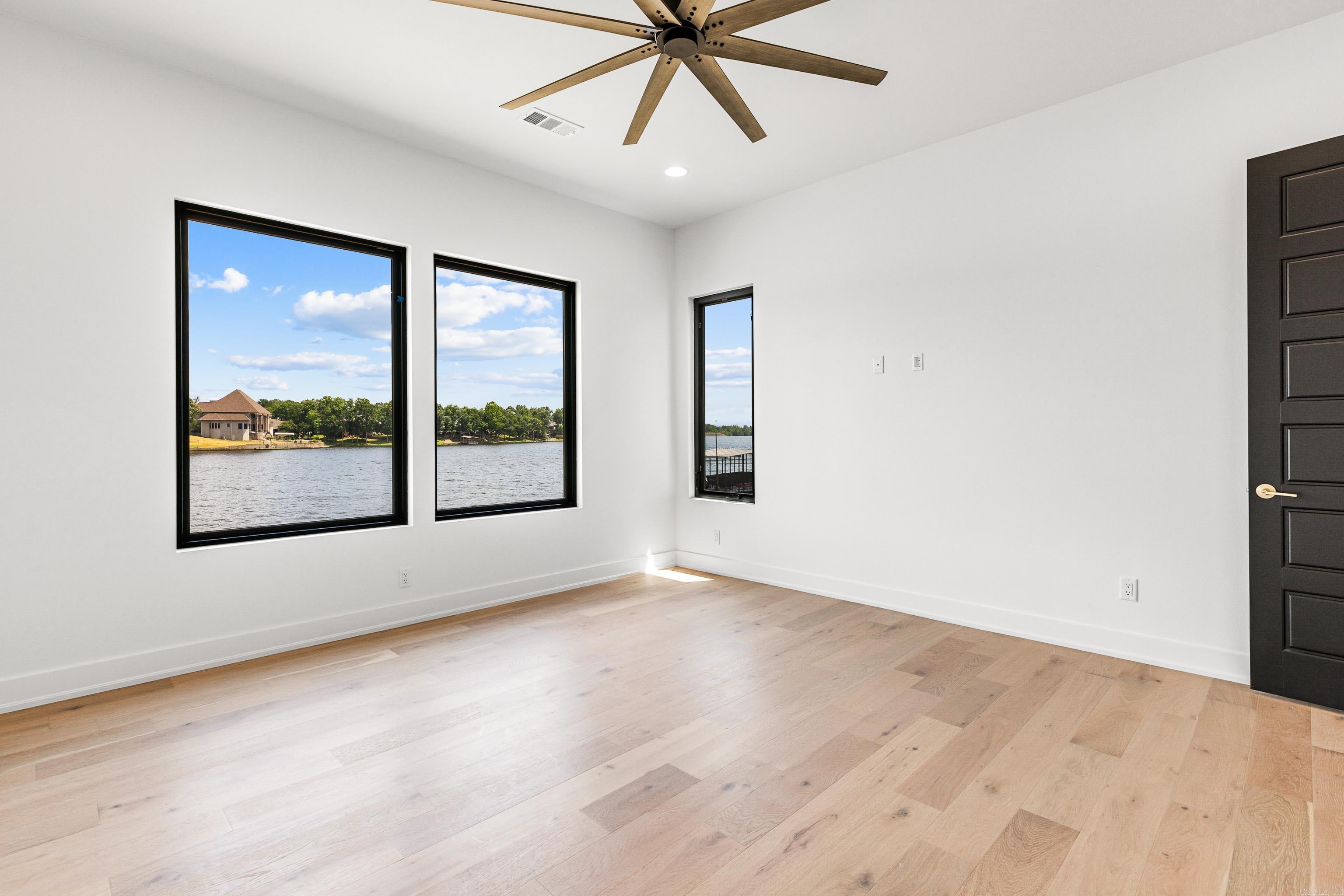 7422 Lake Point Circle
