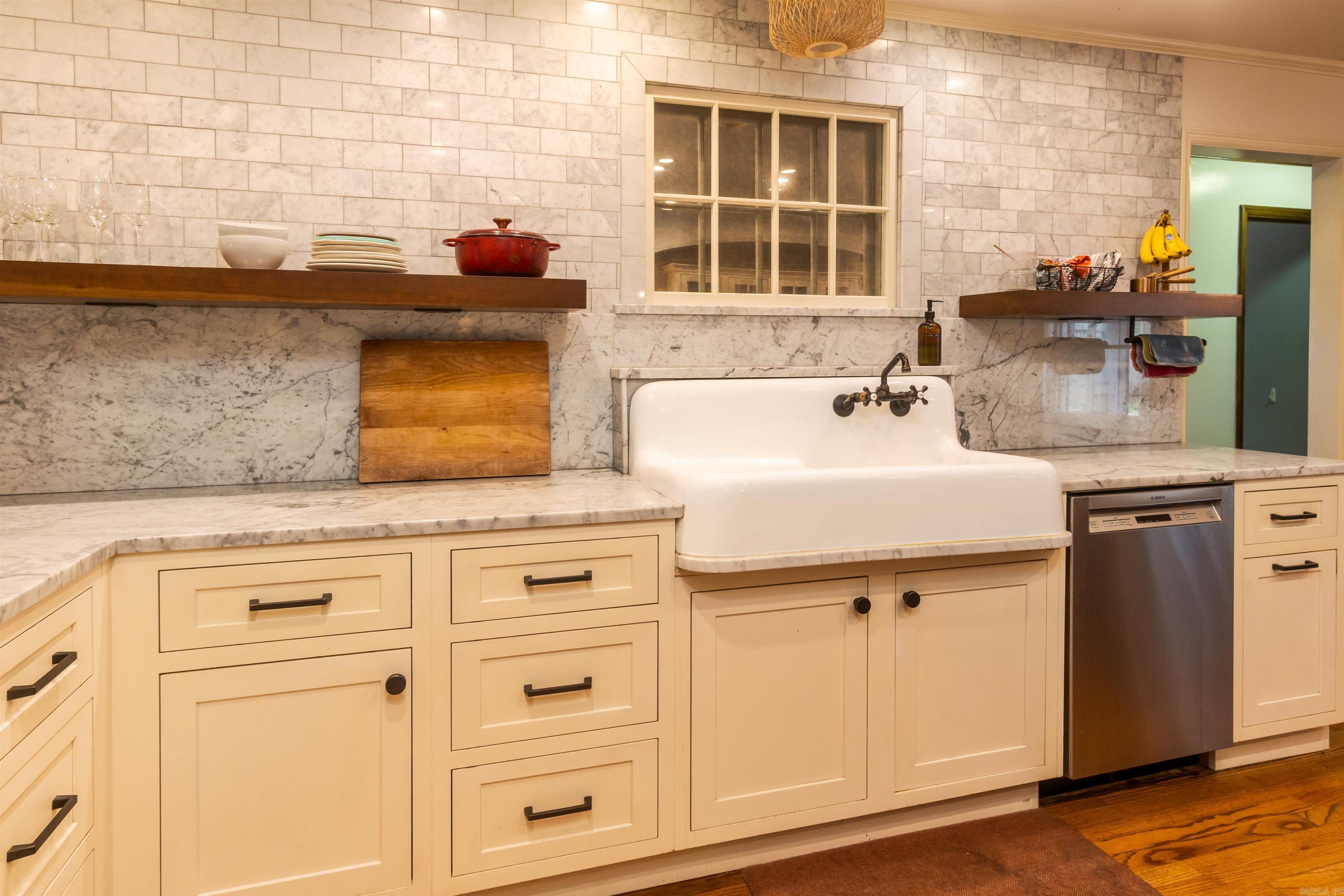 5917 Buffalo River Road