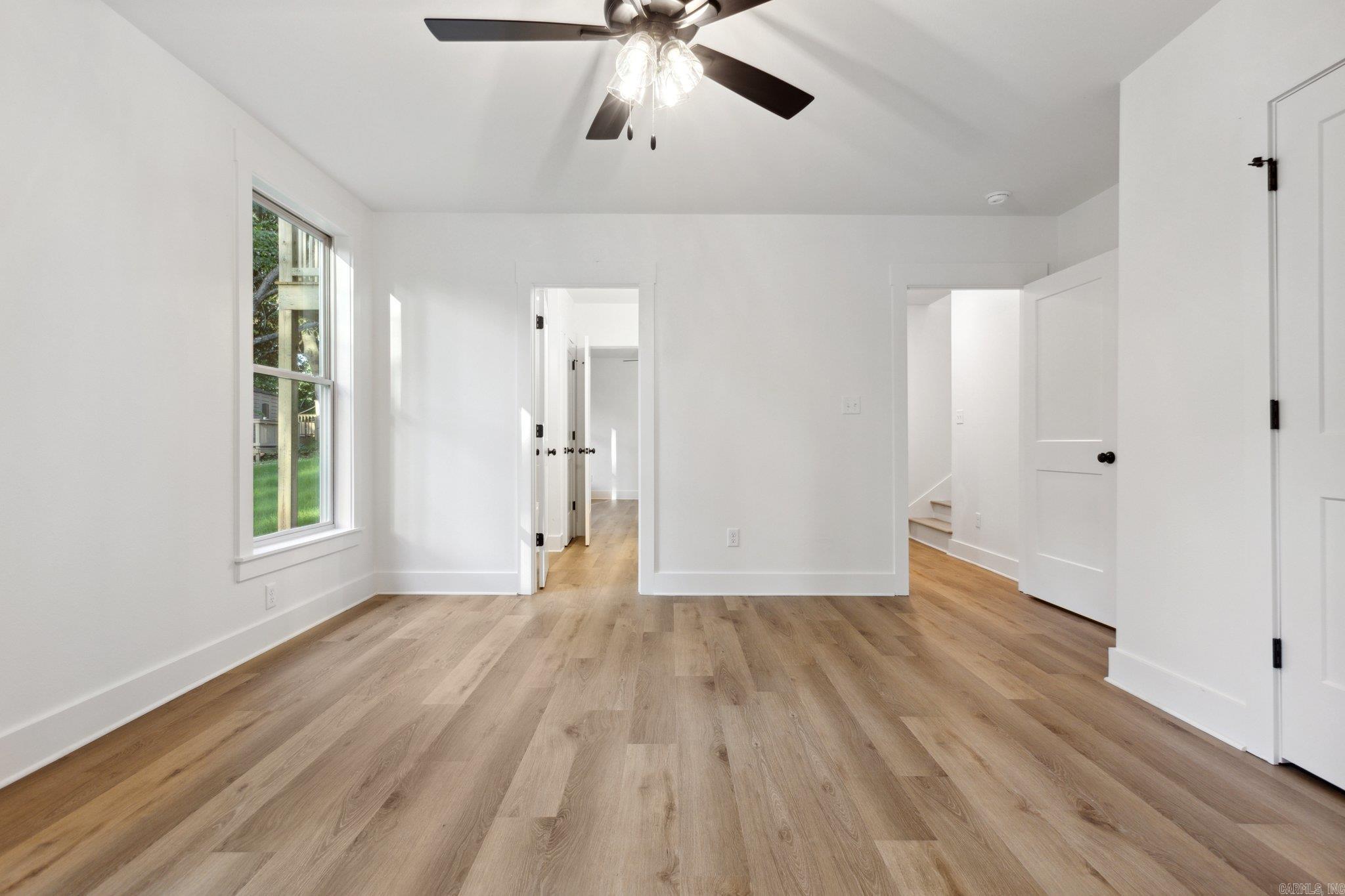 907 Grapevine Street