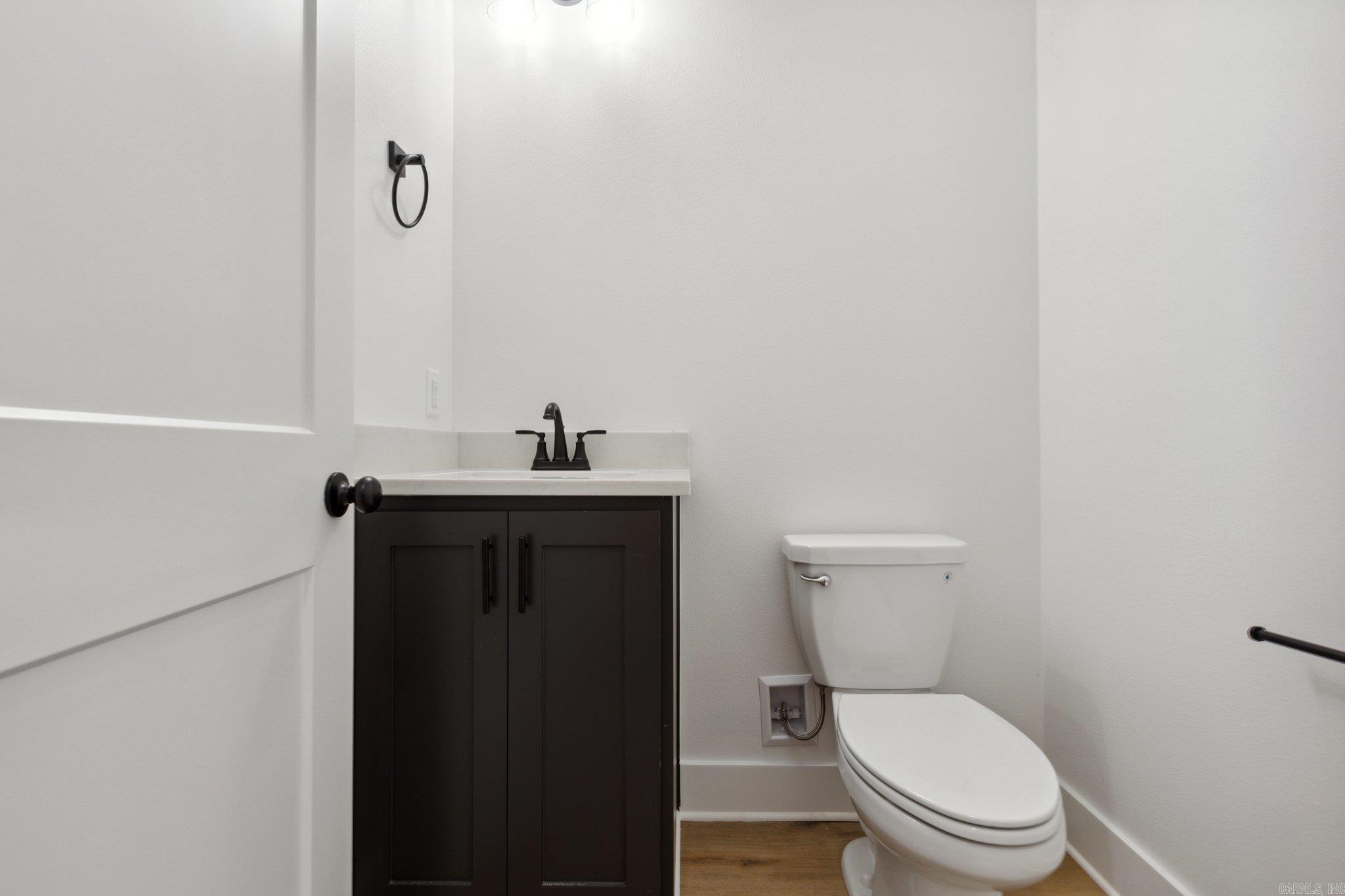 907 Grapevine Street