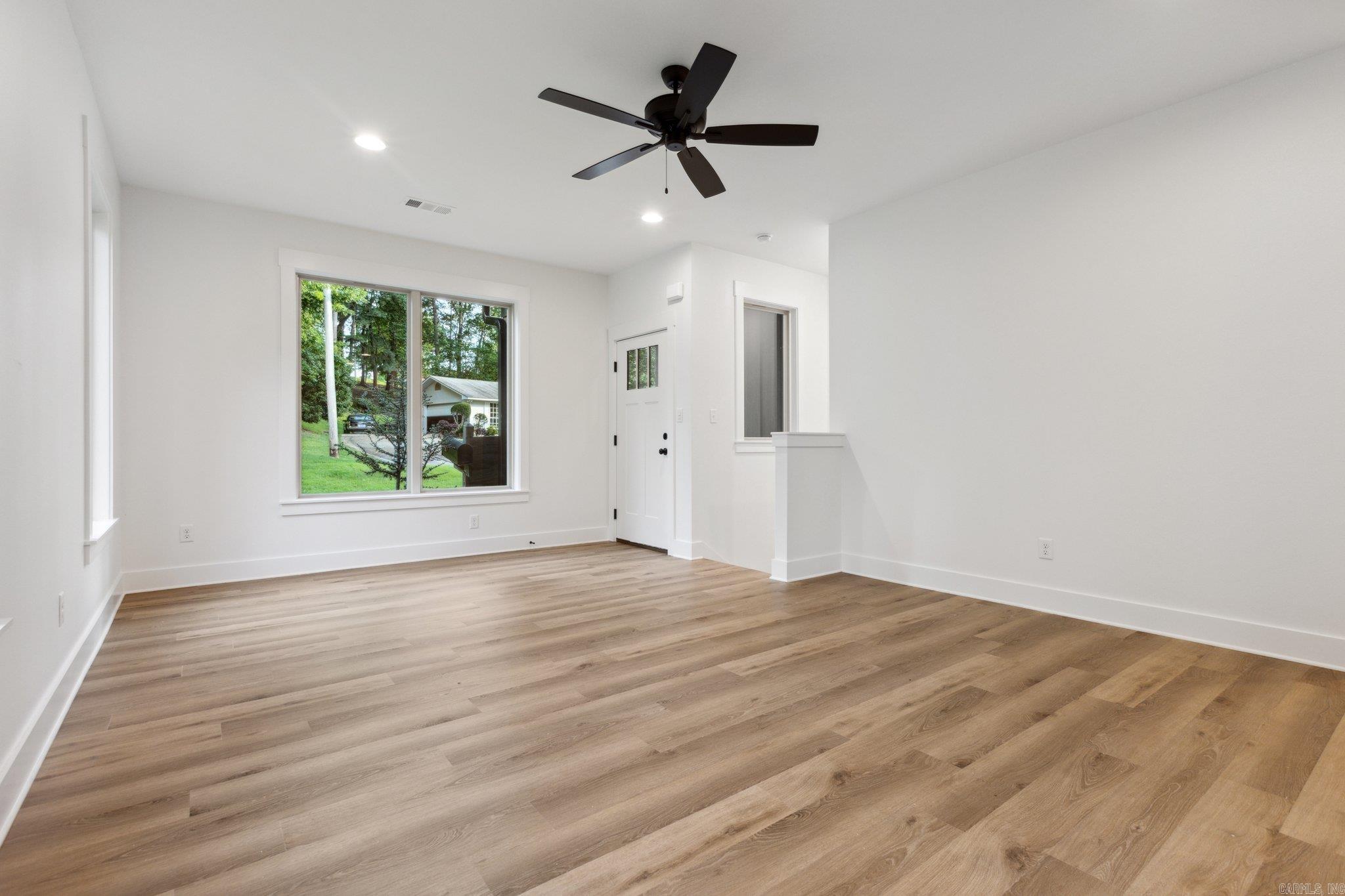 907 Grapevine Street