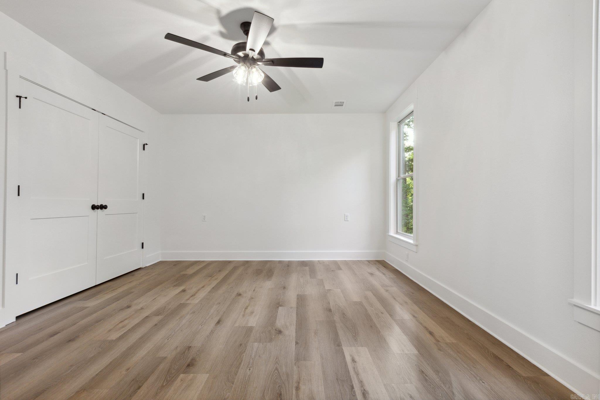 907 Grapevine Street