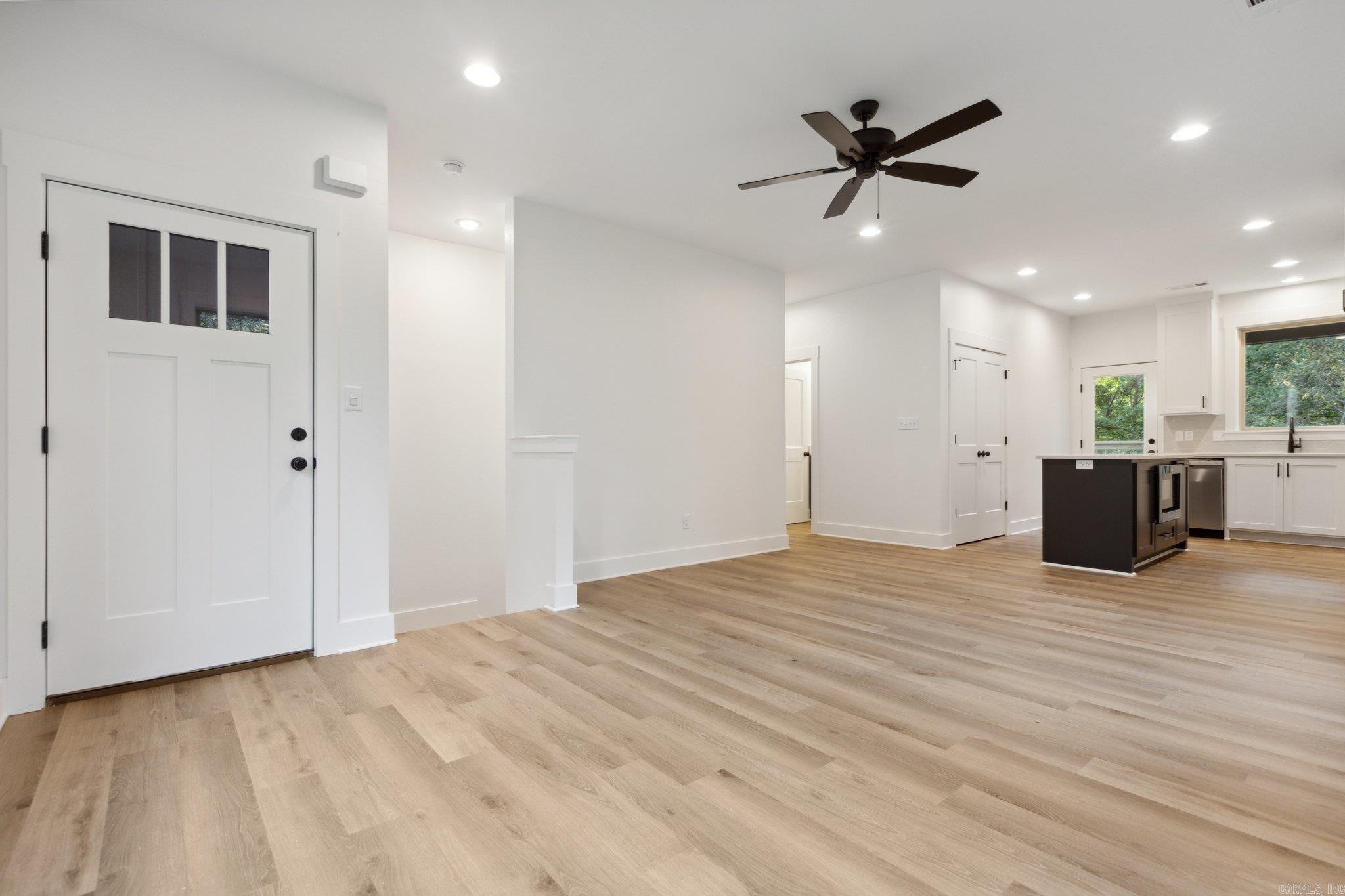 907 Grapevine Street