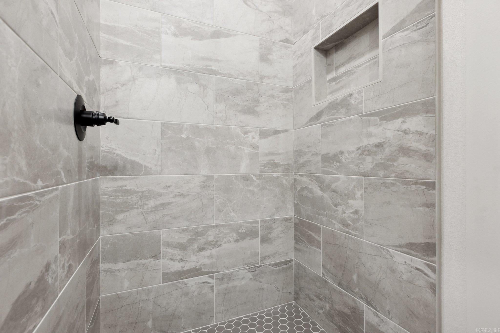 907 Grapevine Street