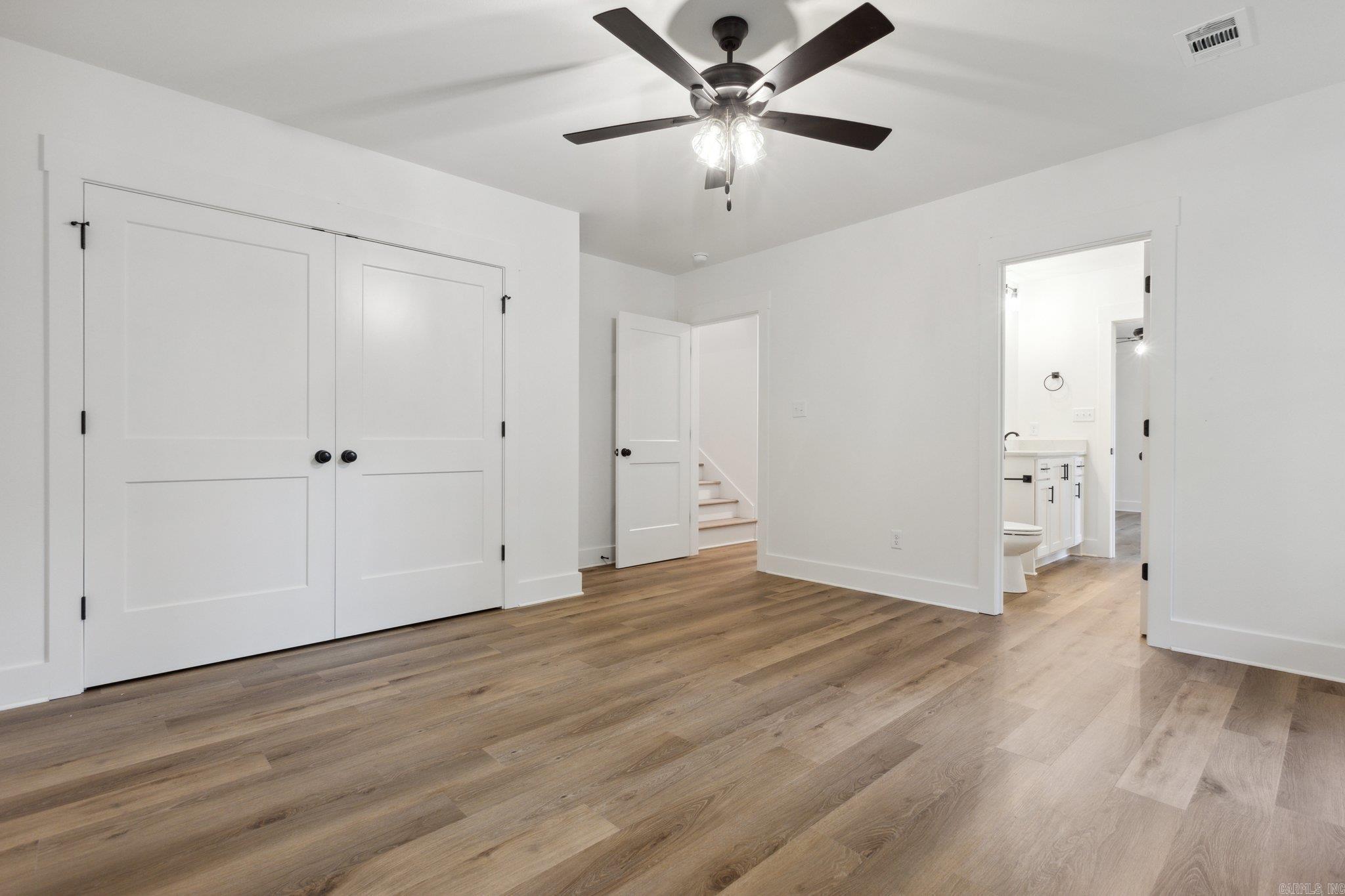 907 Grapevine Street