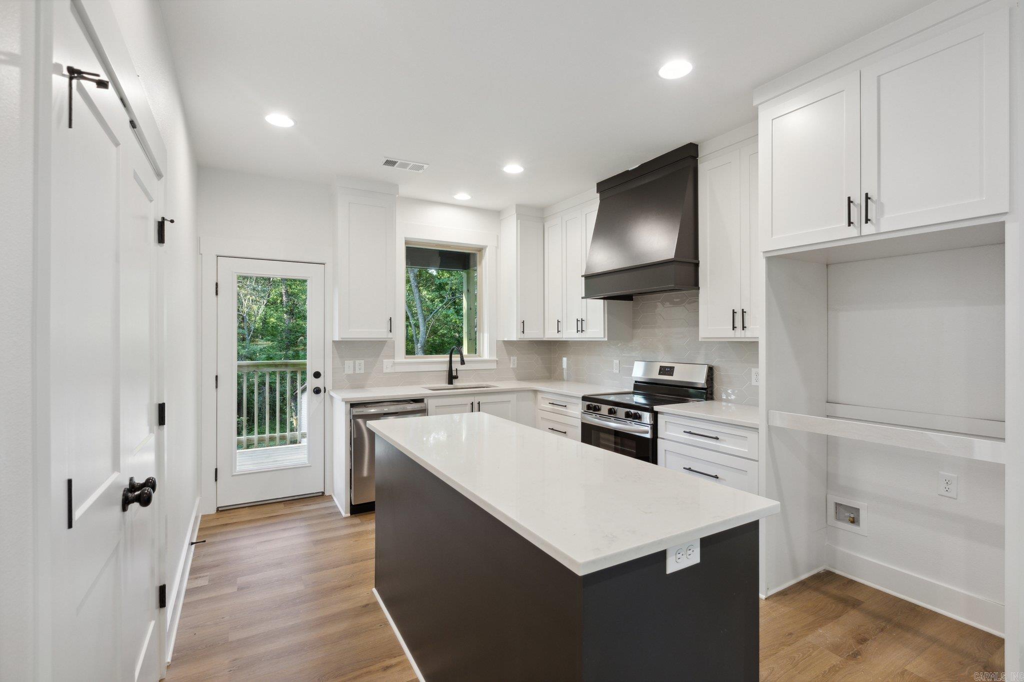 907 Grapevine Street