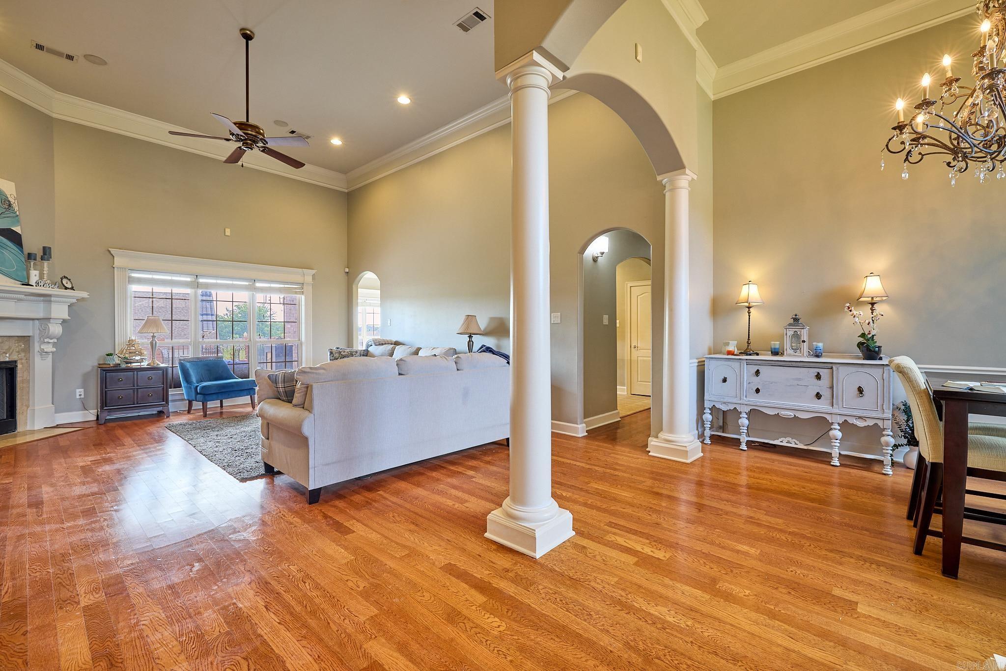 3810 Commonwealth Drive