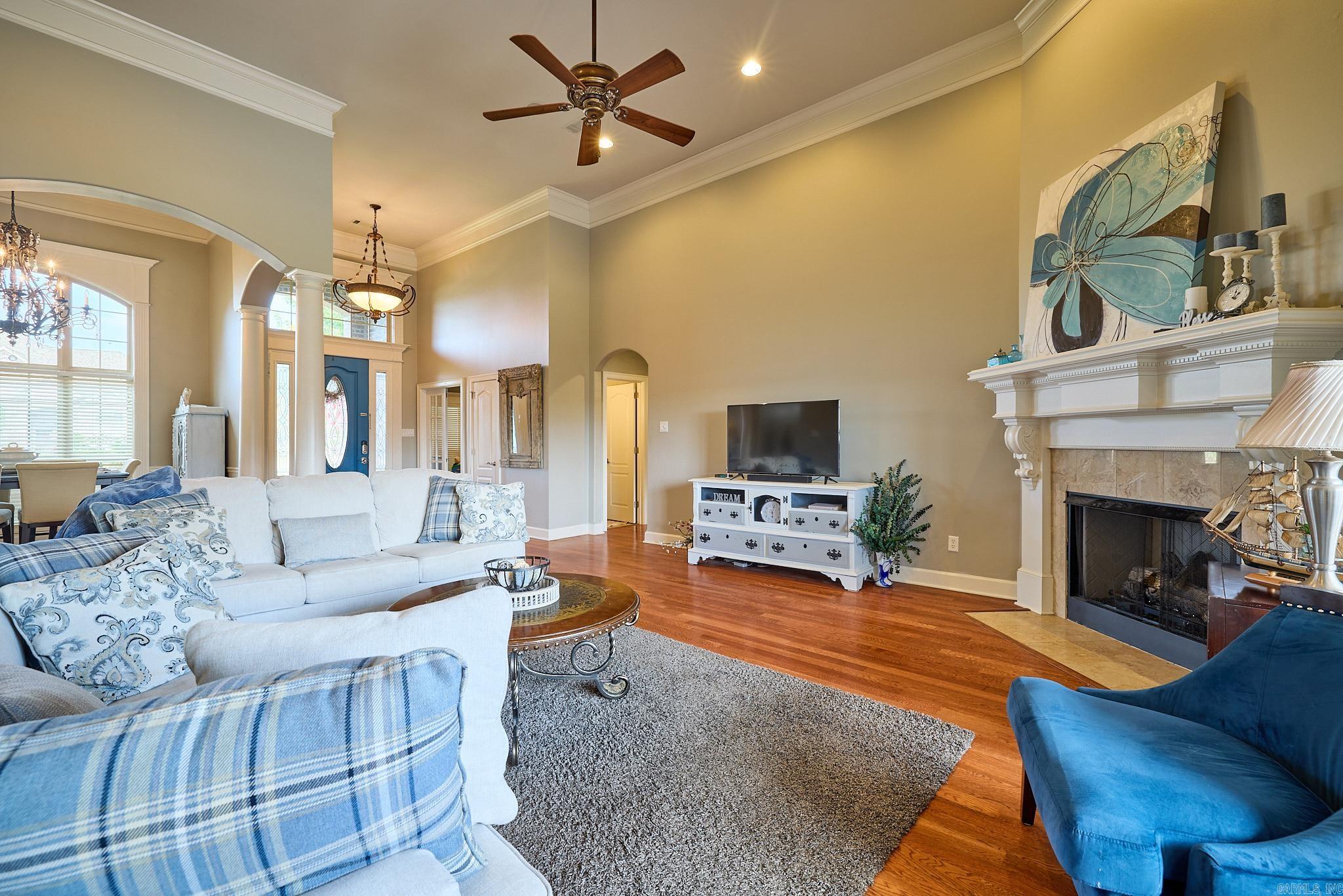 3810 Commonwealth Drive