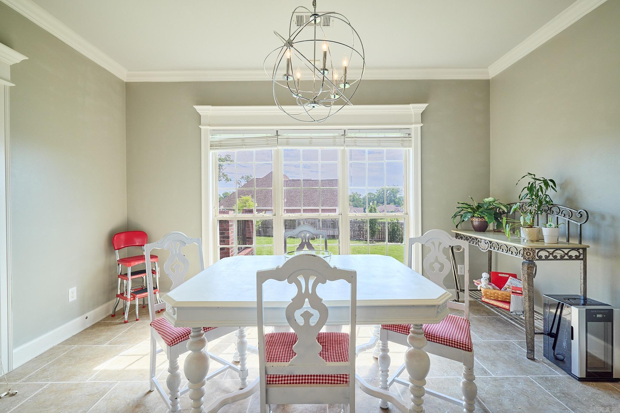 3810 Commonwealth Drive