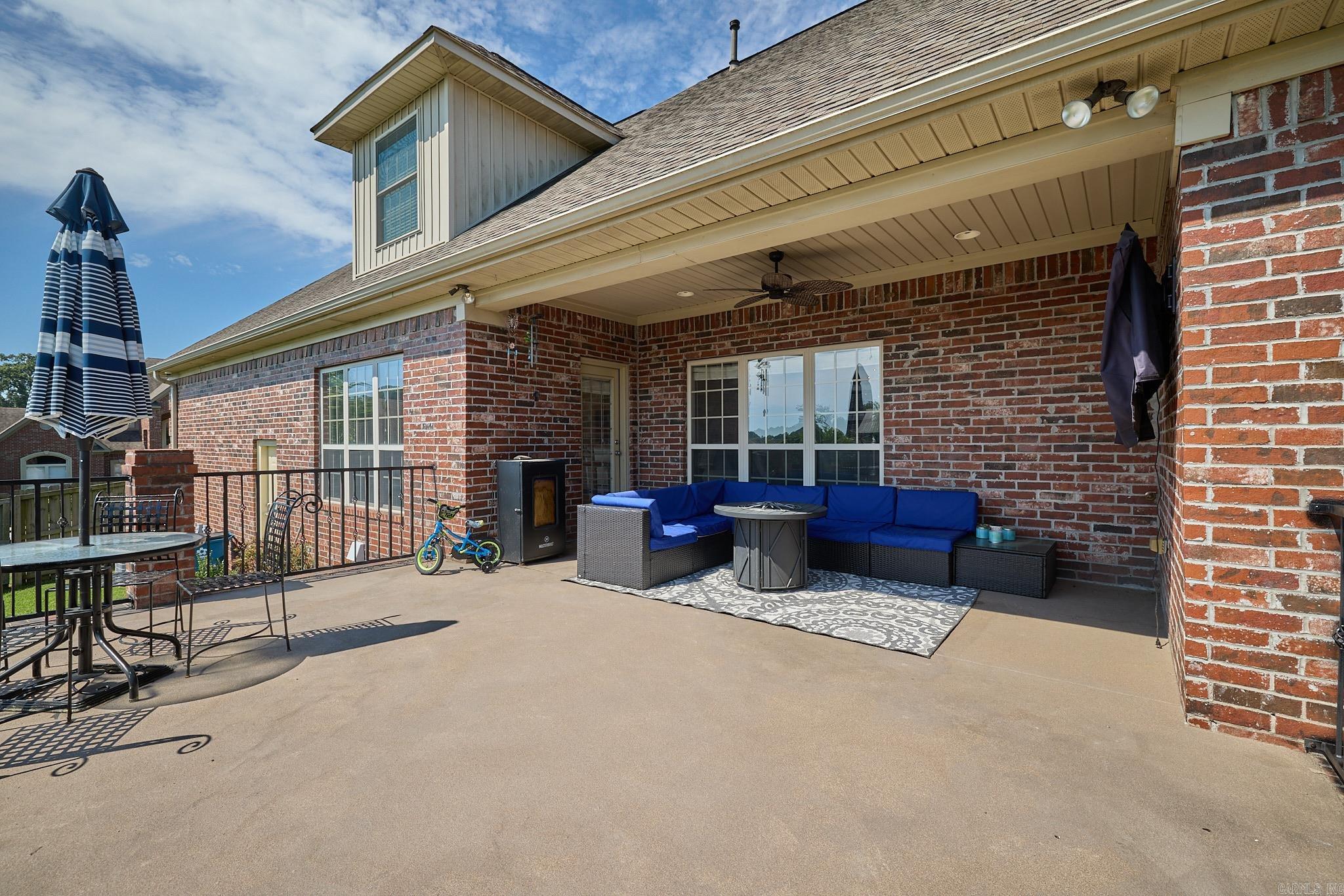 3810 Commonwealth Drive