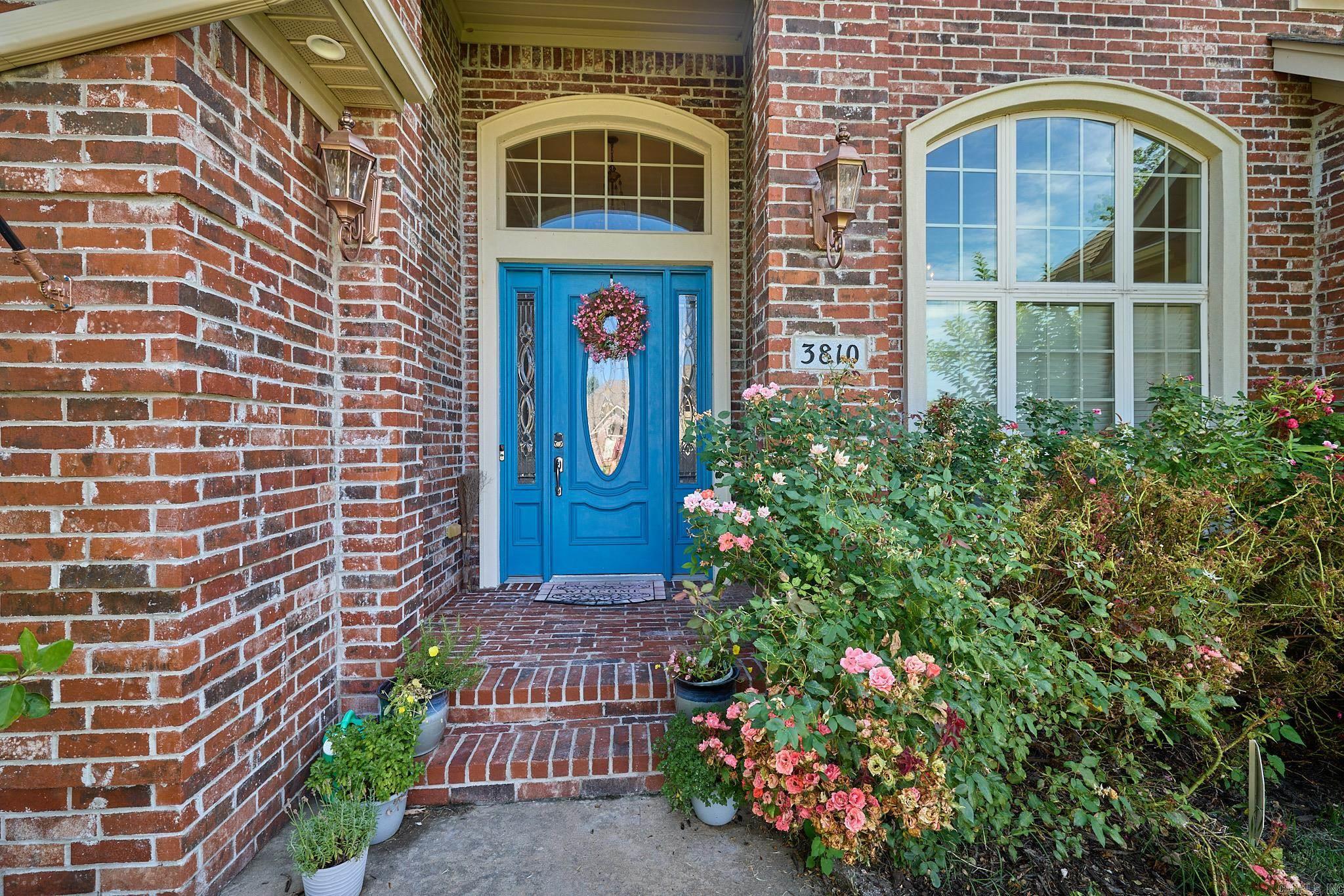 3810 Commonwealth Drive