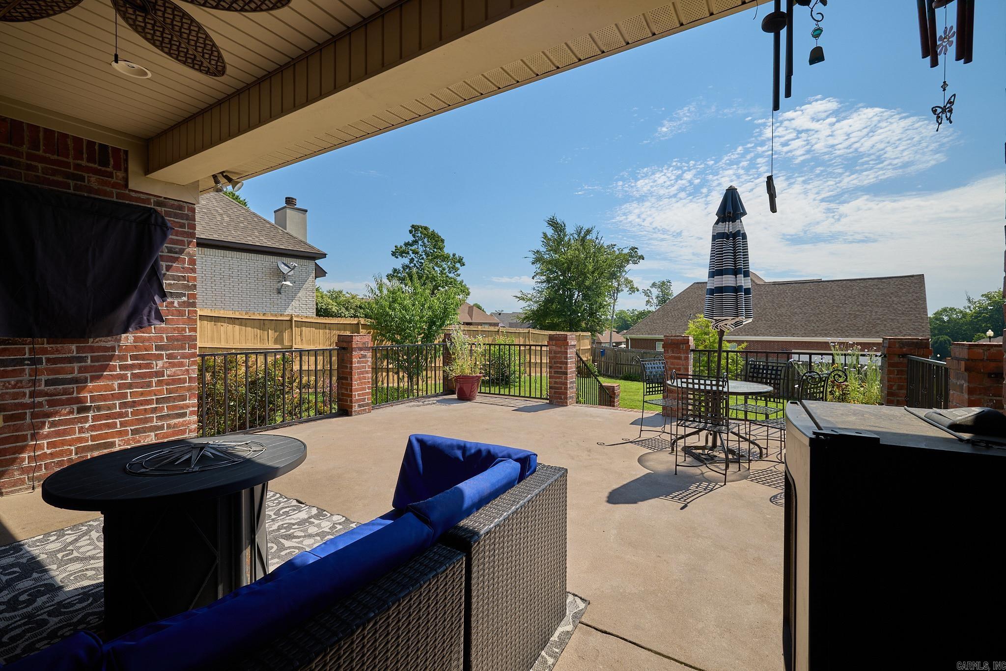 3810 Commonwealth Drive