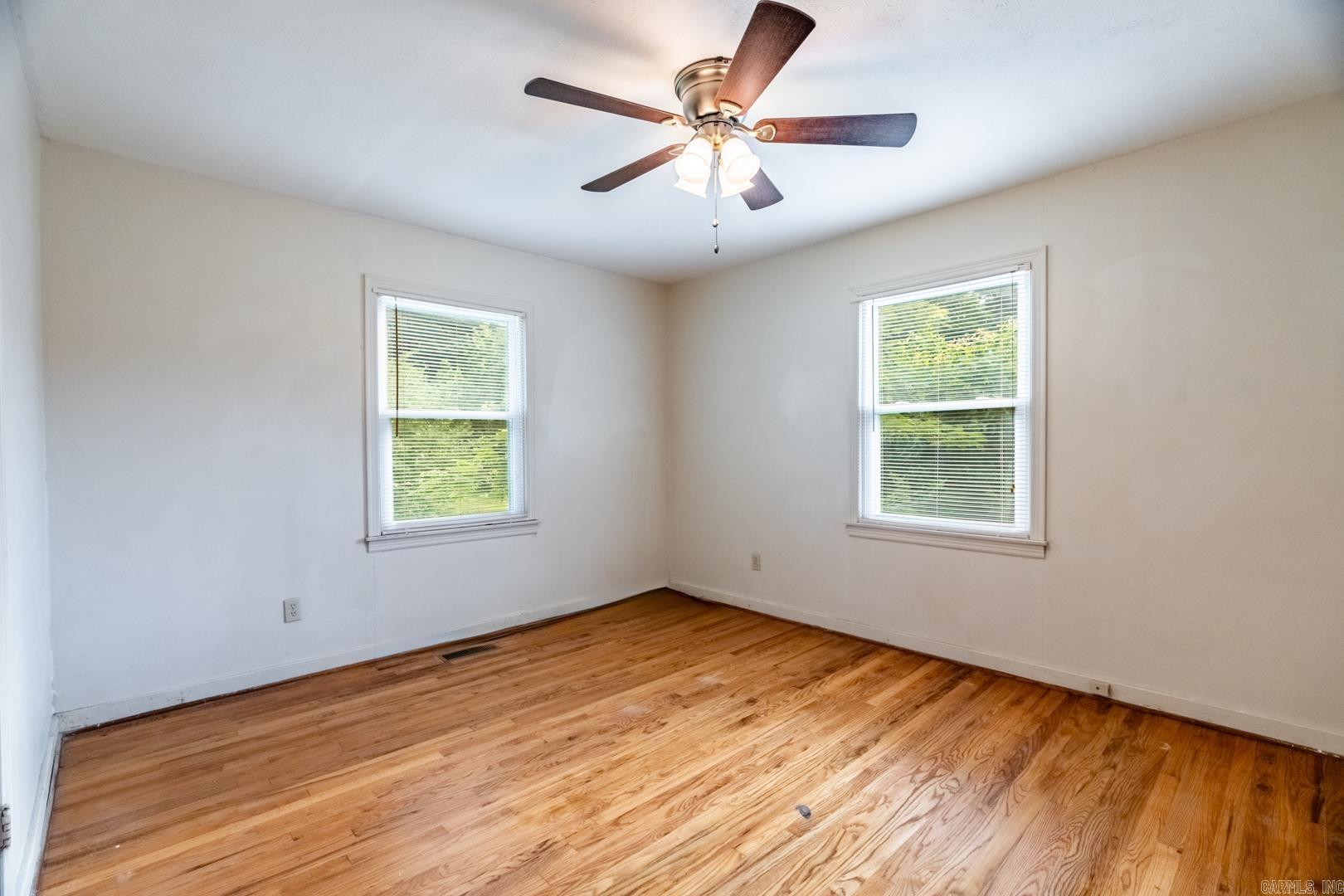 221 E Woodruff Avenue