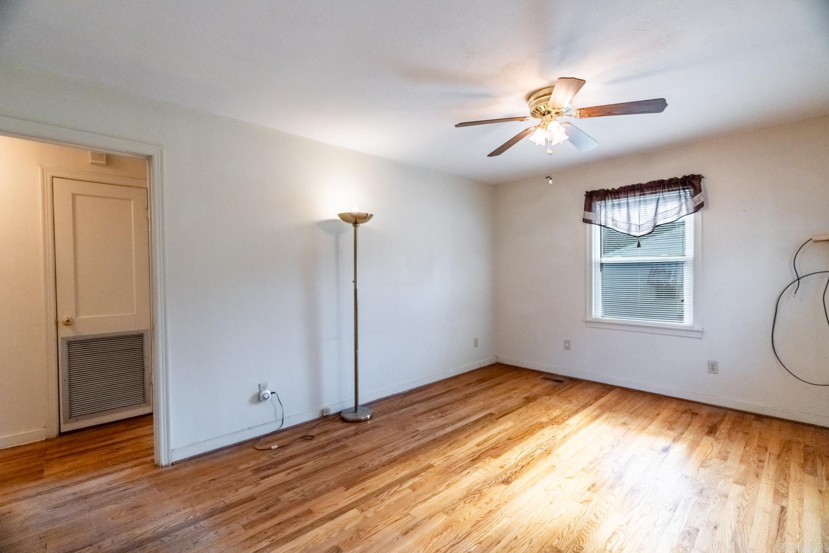 221 E Woodruff Avenue