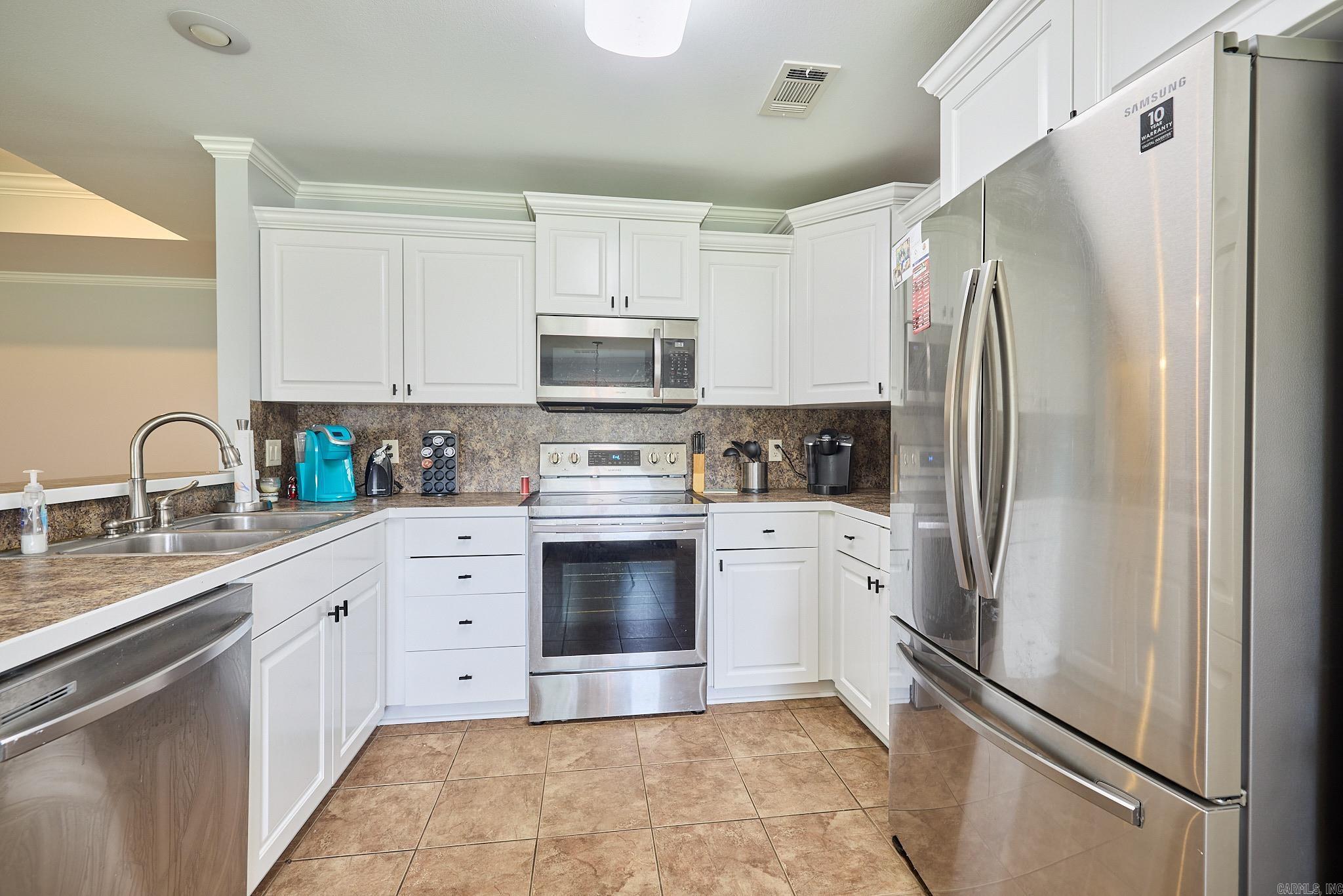 302 Queen Elizabeth Drive