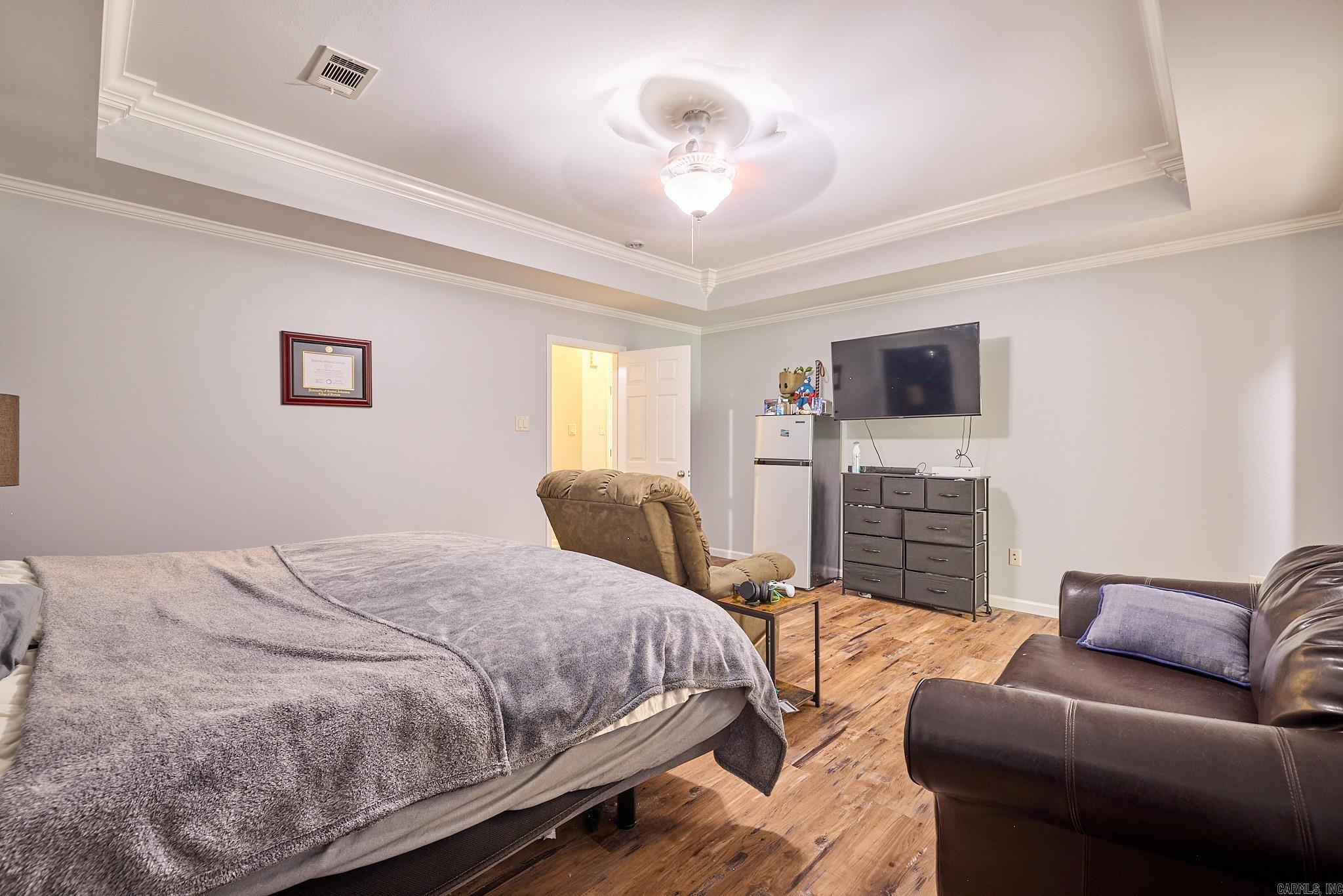 302 Queen Elizabeth Drive