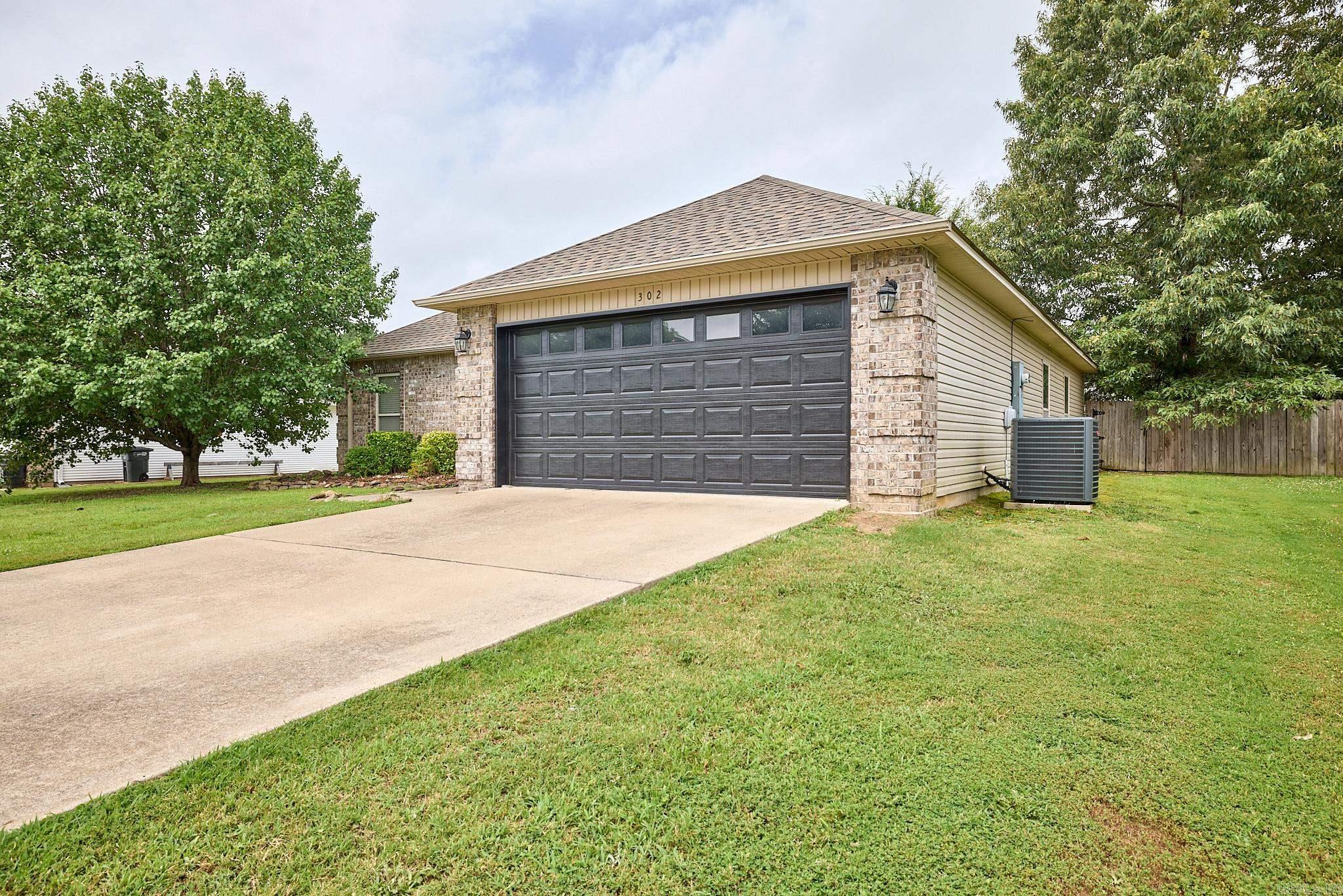 302 Queen Elizabeth Drive