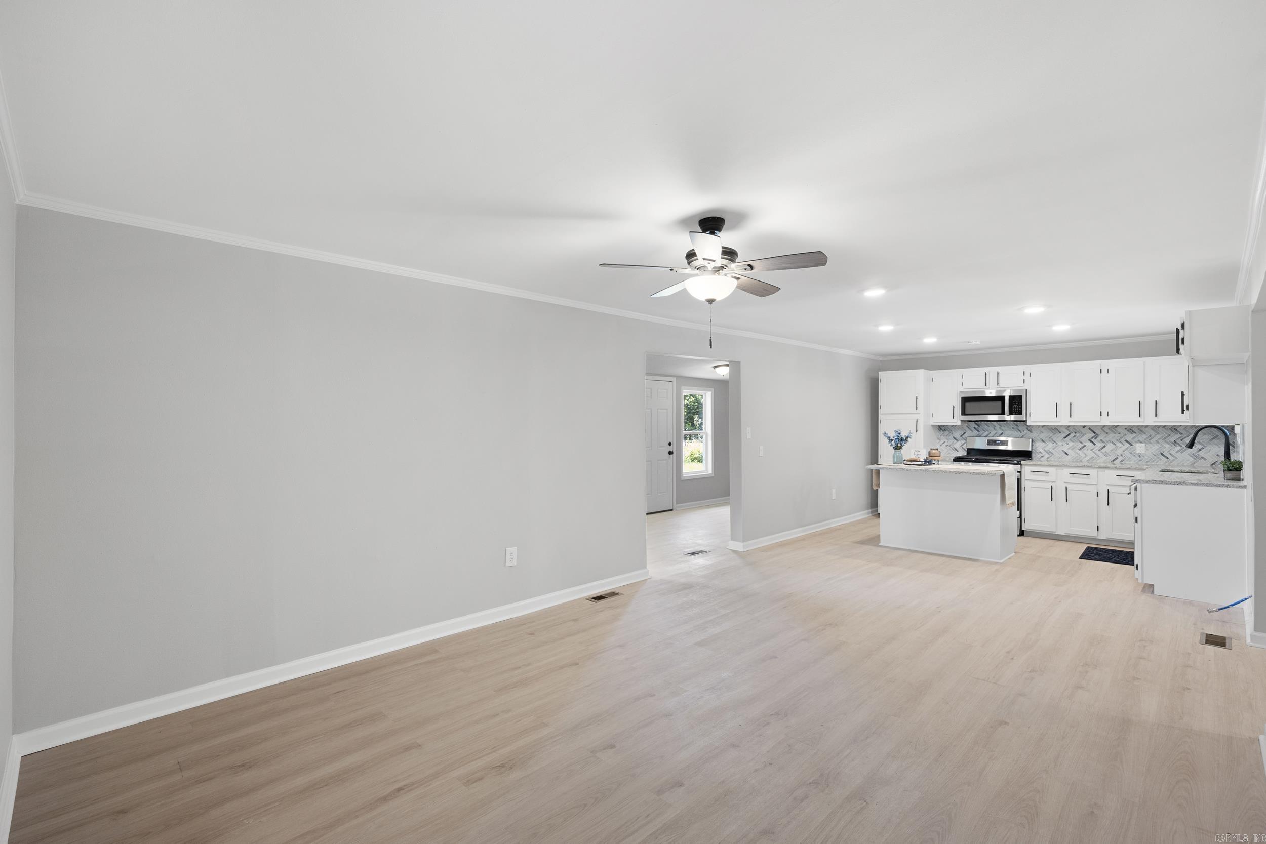 622 S Greenwich Ave