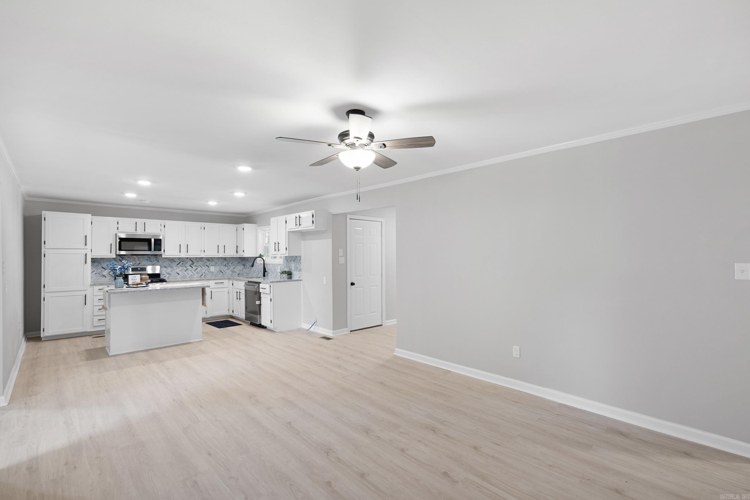 622 S Greenwich Ave