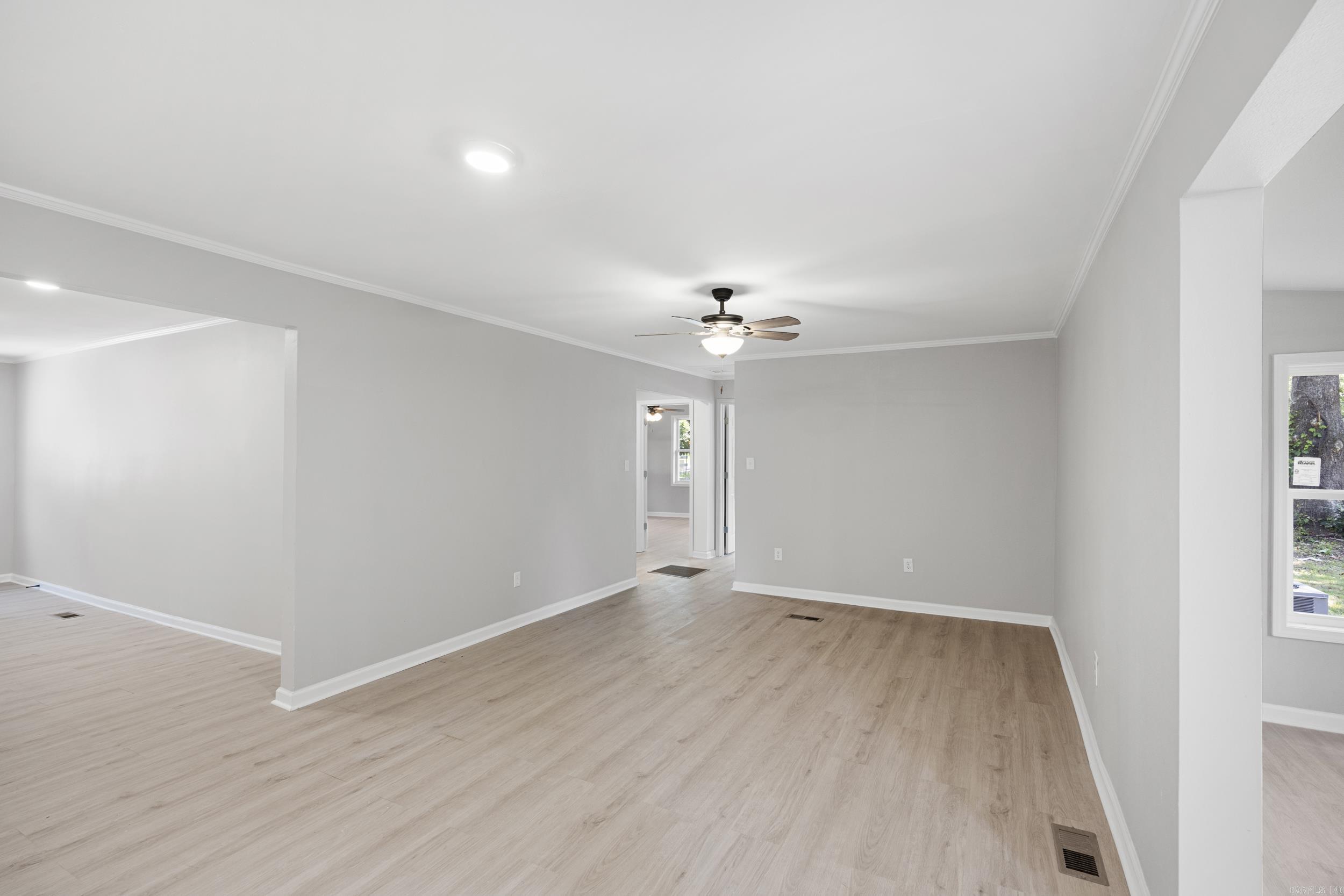 622 S Greenwich Ave