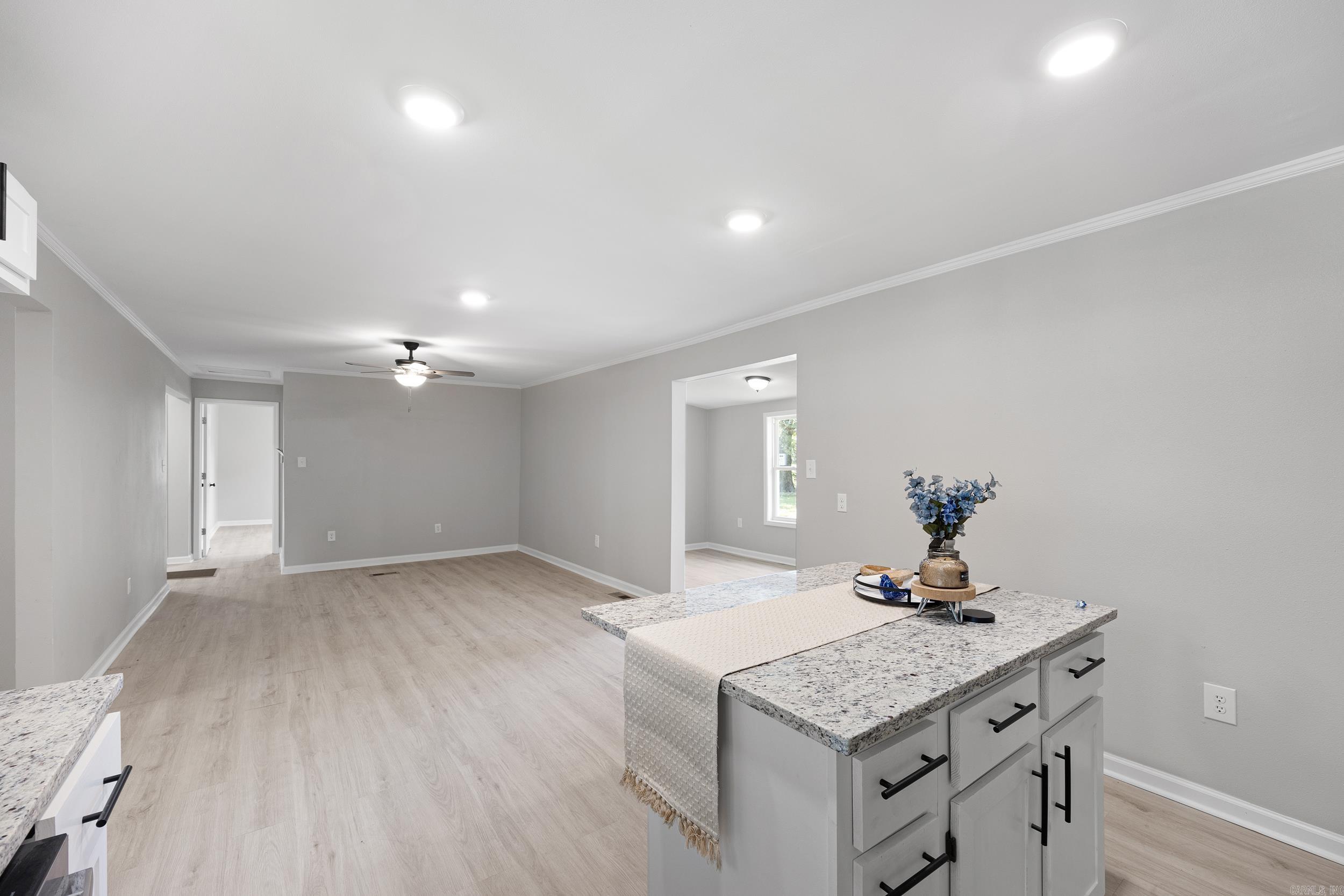 622 S Greenwich Ave