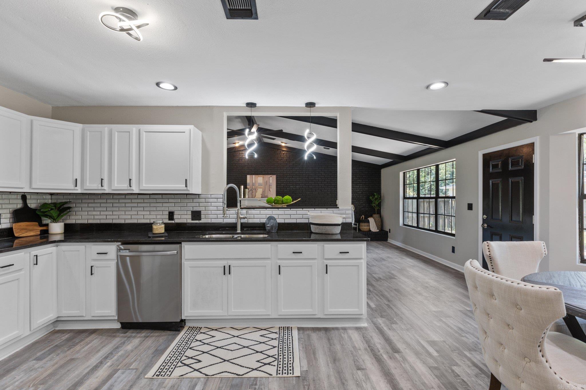 6704 W Pinewood Drive