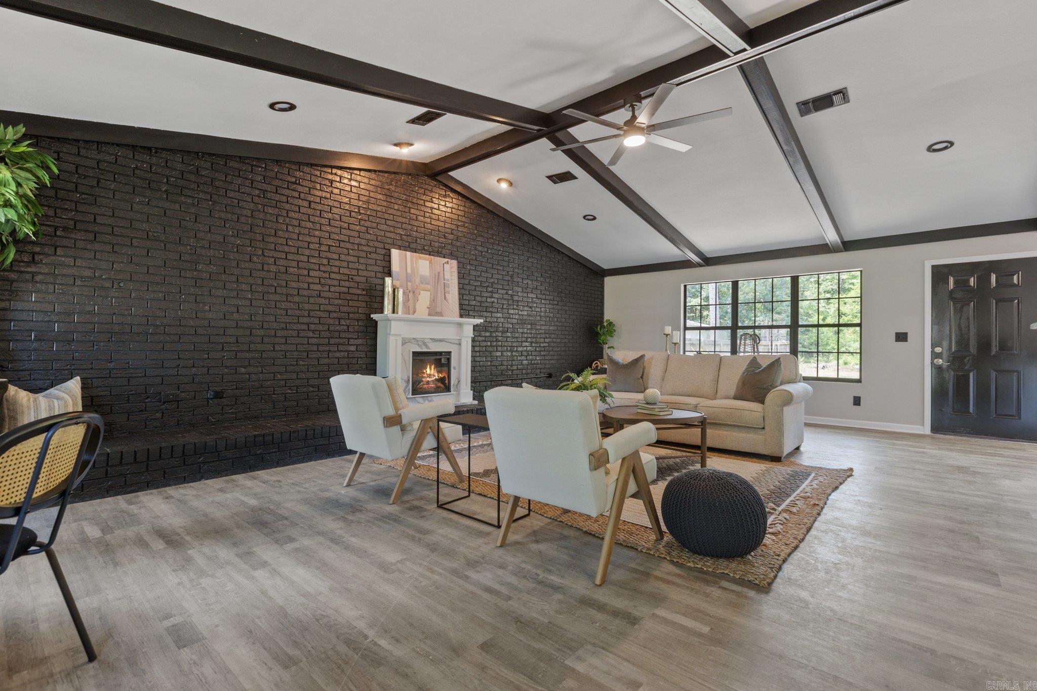 6704 W Pinewood Drive