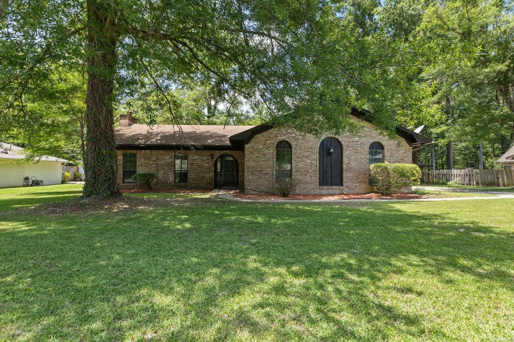 6704 W Pinewood Drive